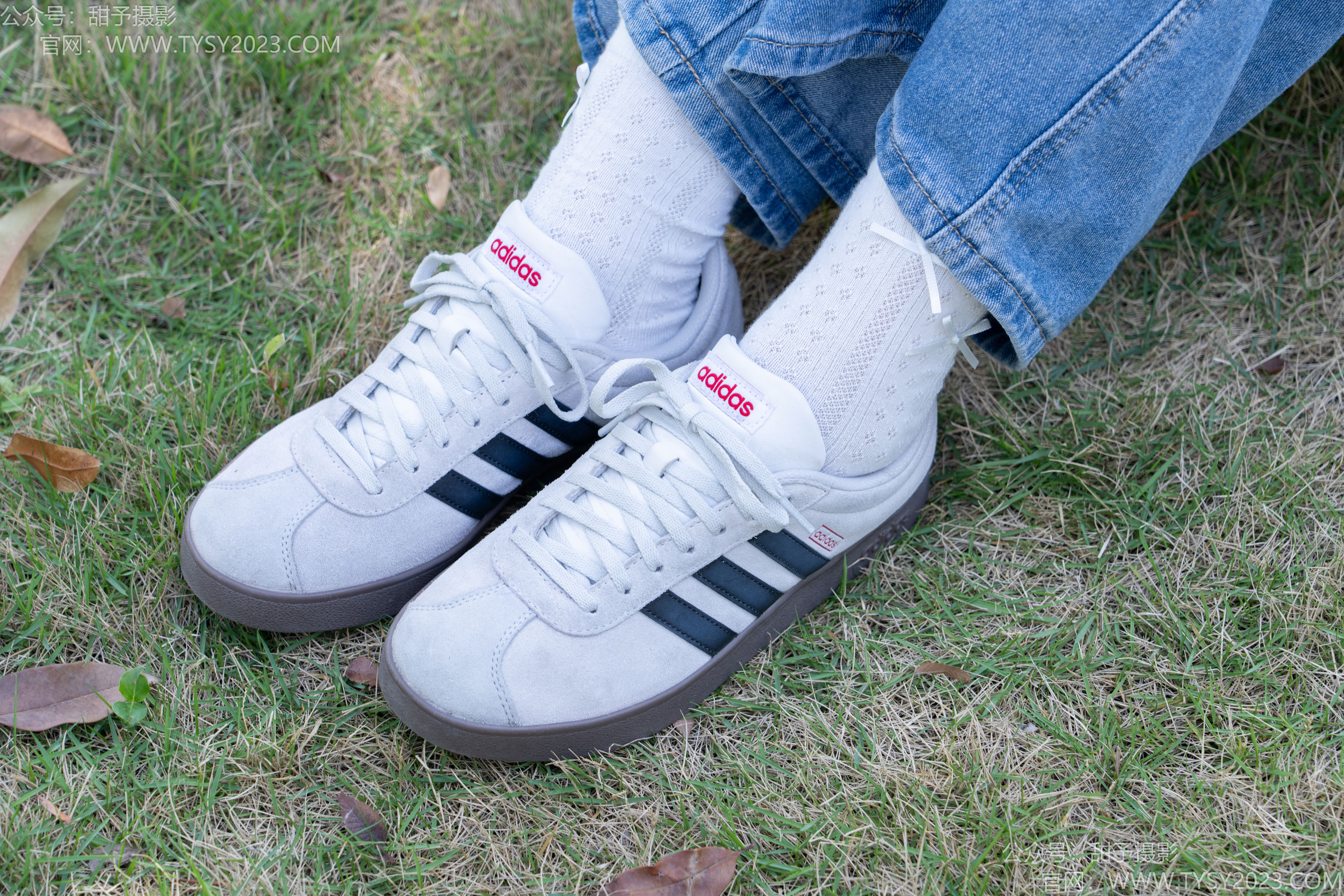 甜予摄影 No.194 小橙子 - 板鞋、白棉袜、裸足/(130P)