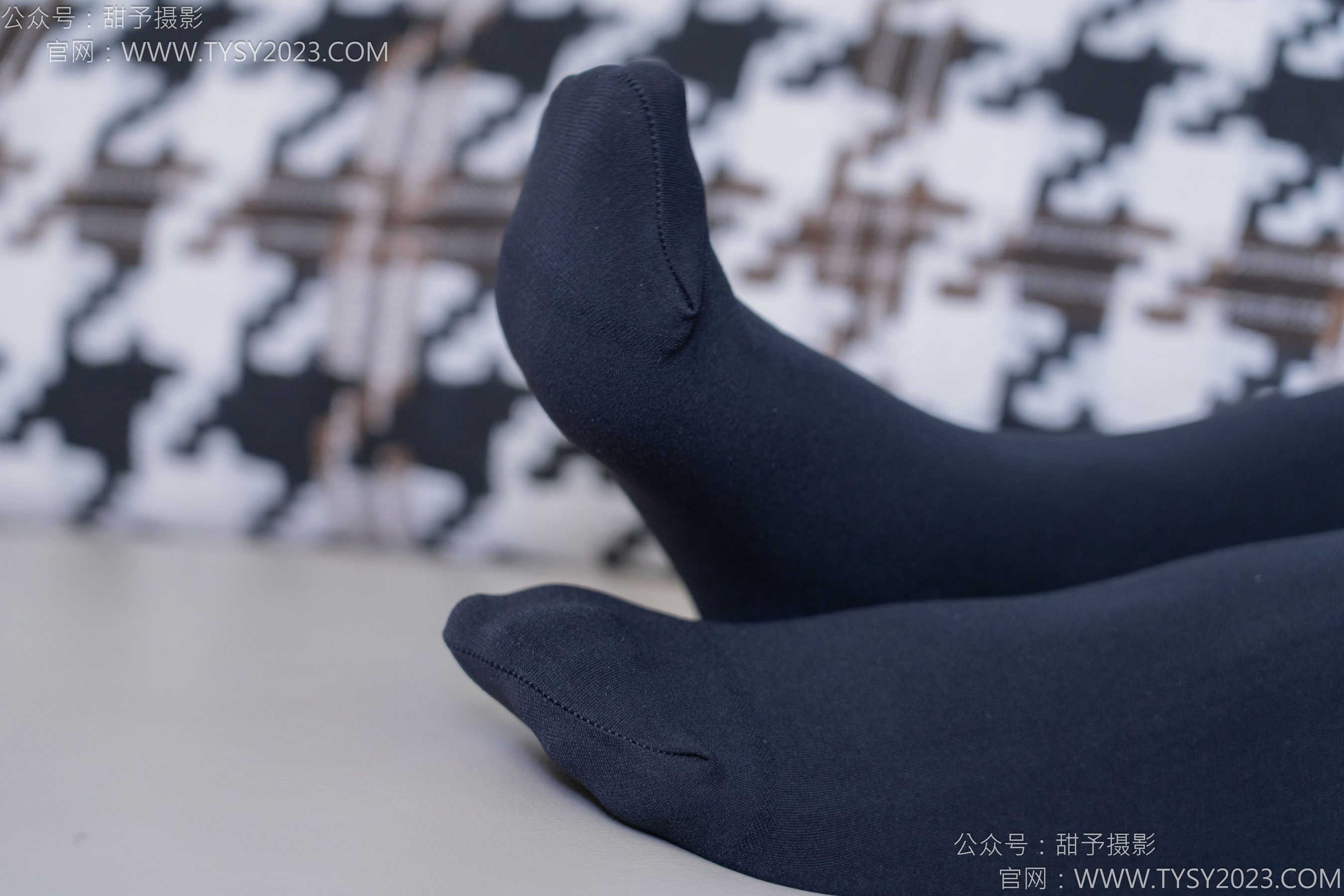 甜予摄影 No.187 知知 - 高跟鞋、厚黑丝/(127P)