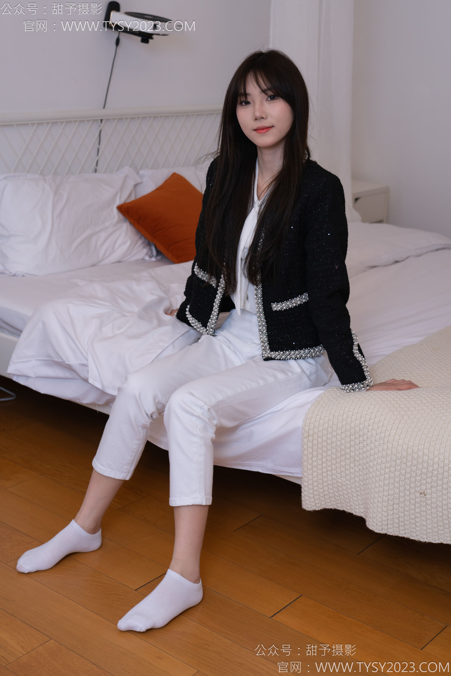 甜予摄影 No.171 璇璇 - 帆布鞋、白棉袜、抖腿剧情/(151P)