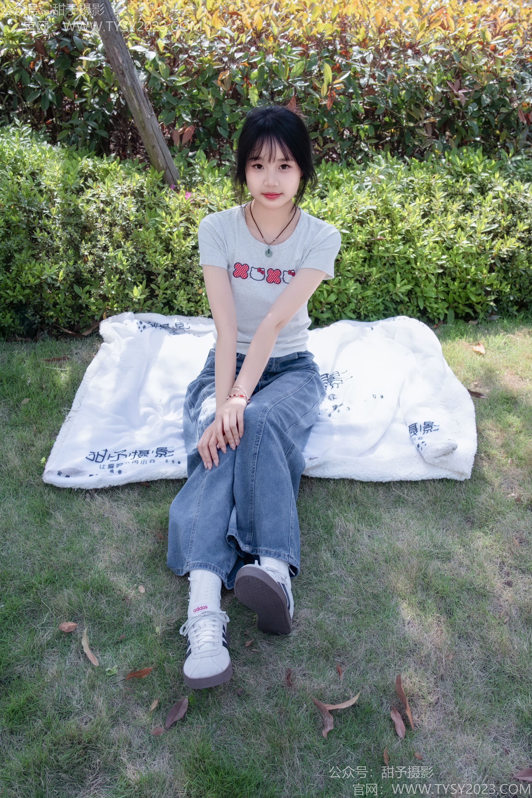 甜予摄影 No.194 小橙子 - 板鞋、白棉袜、裸足/(130P)