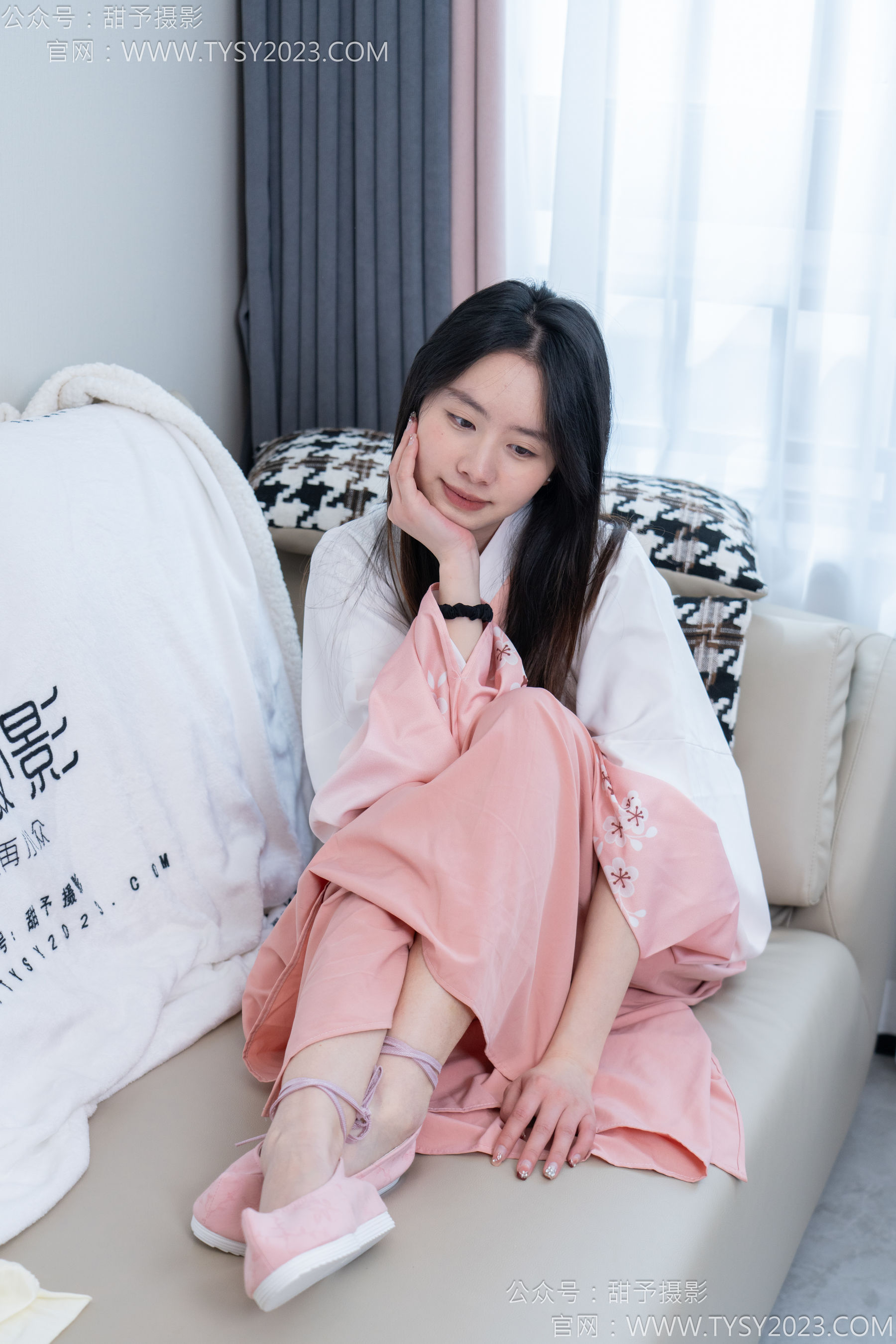 甜予摄影 No.183 知知 - 布鞋、白棉袜、裸足/(148P)