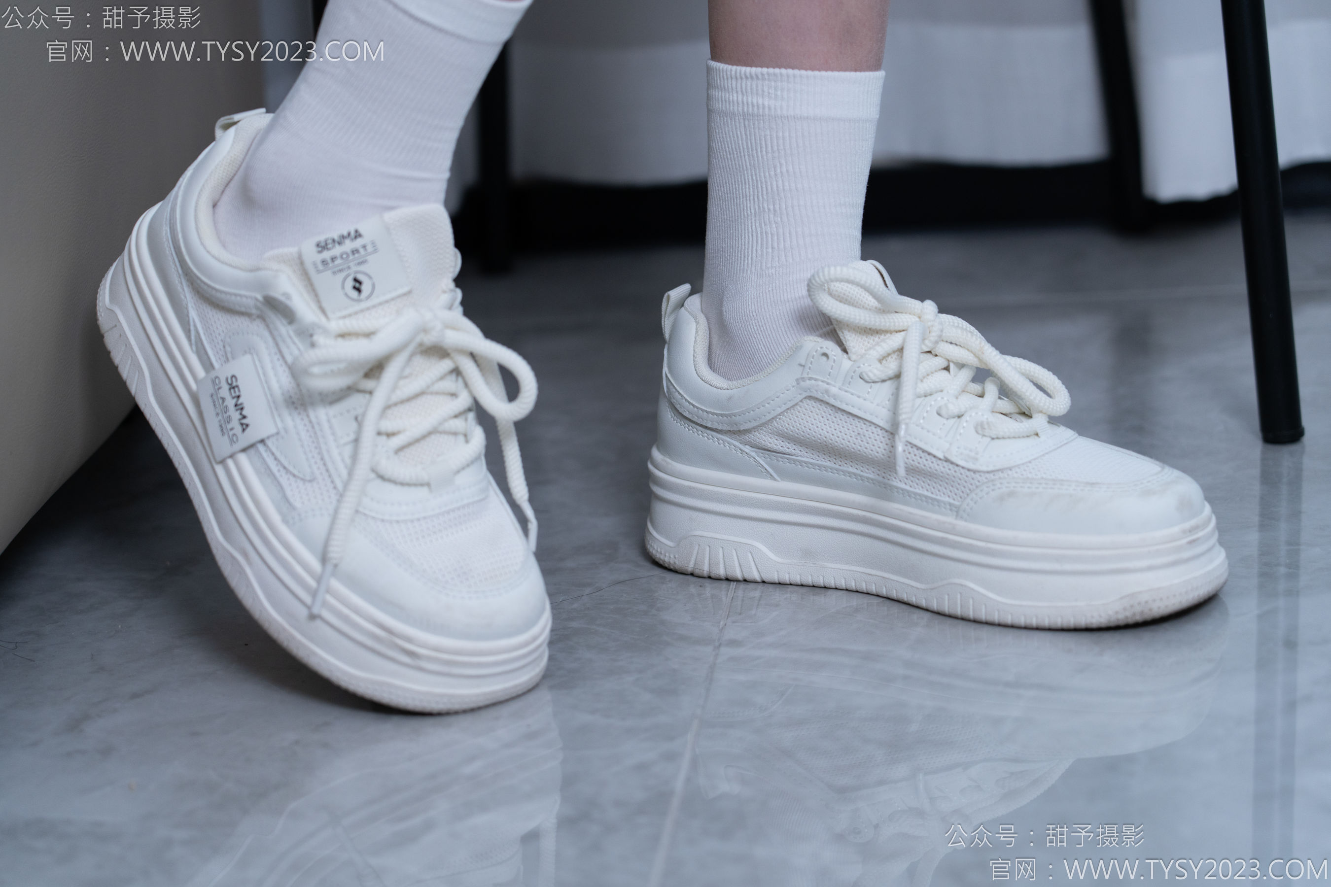 甜予摄影 No.164 珞珞 - 板鞋、白棉袜、裸足/(130P)