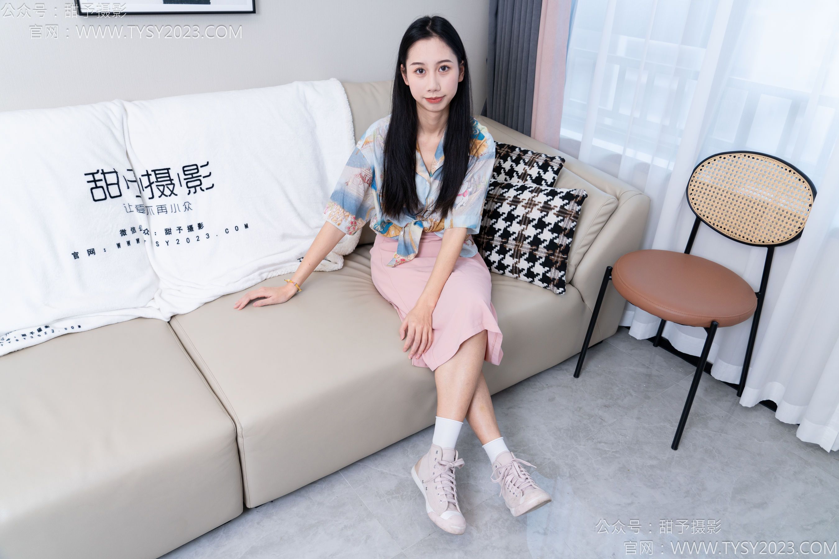 甜予摄影 No.186 娃娃 - 帆布鞋、白棉袜、裸足/(129P)