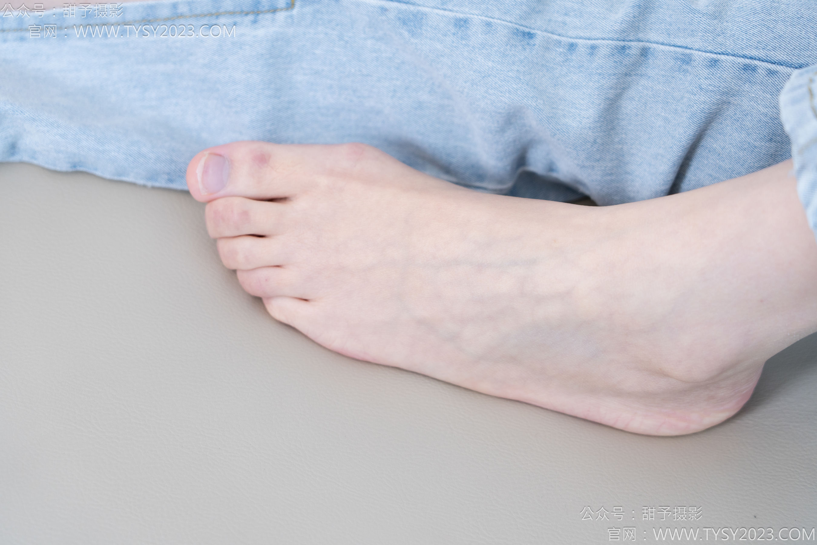 甜予摄影 No.181 小容 - 板鞋、白棉袜、裸足/(130P)
