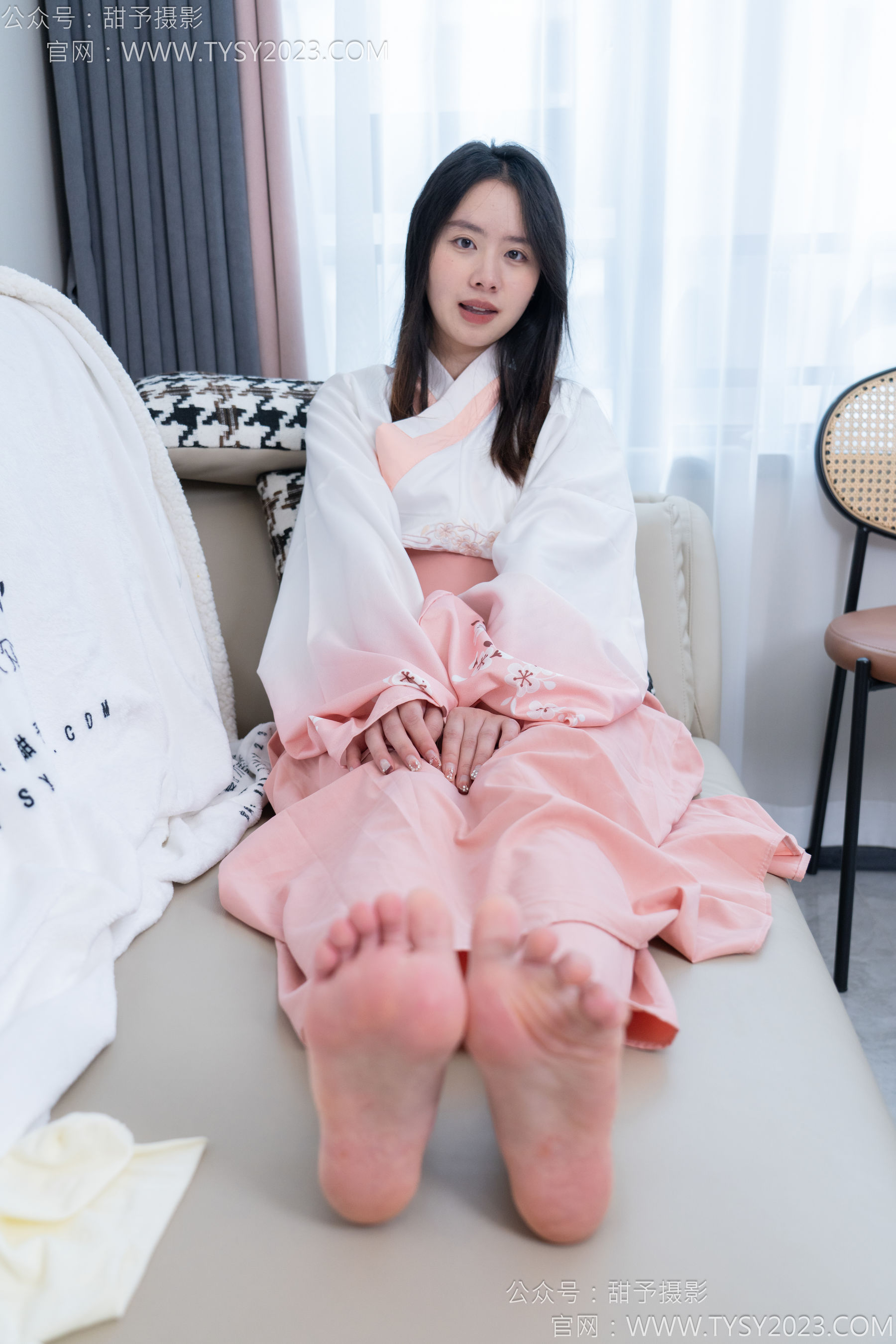 甜予摄影 No.183 知知 - 布鞋、白棉袜、裸足/(148P)