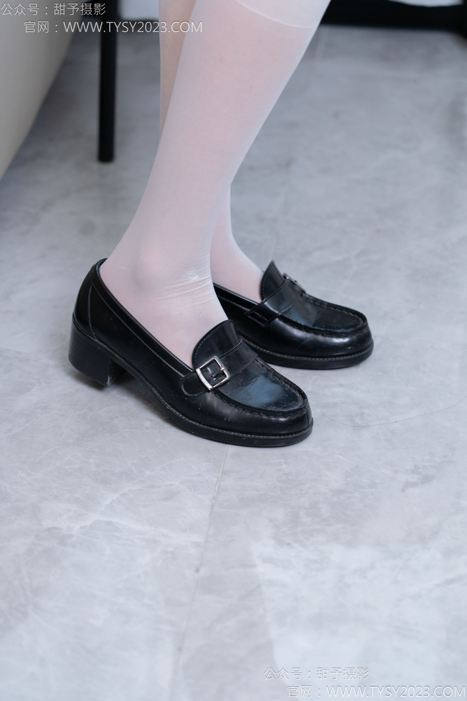甜予摄影 No.166 酥酥 - 皮鞋、半白丝、裸足/(127P)