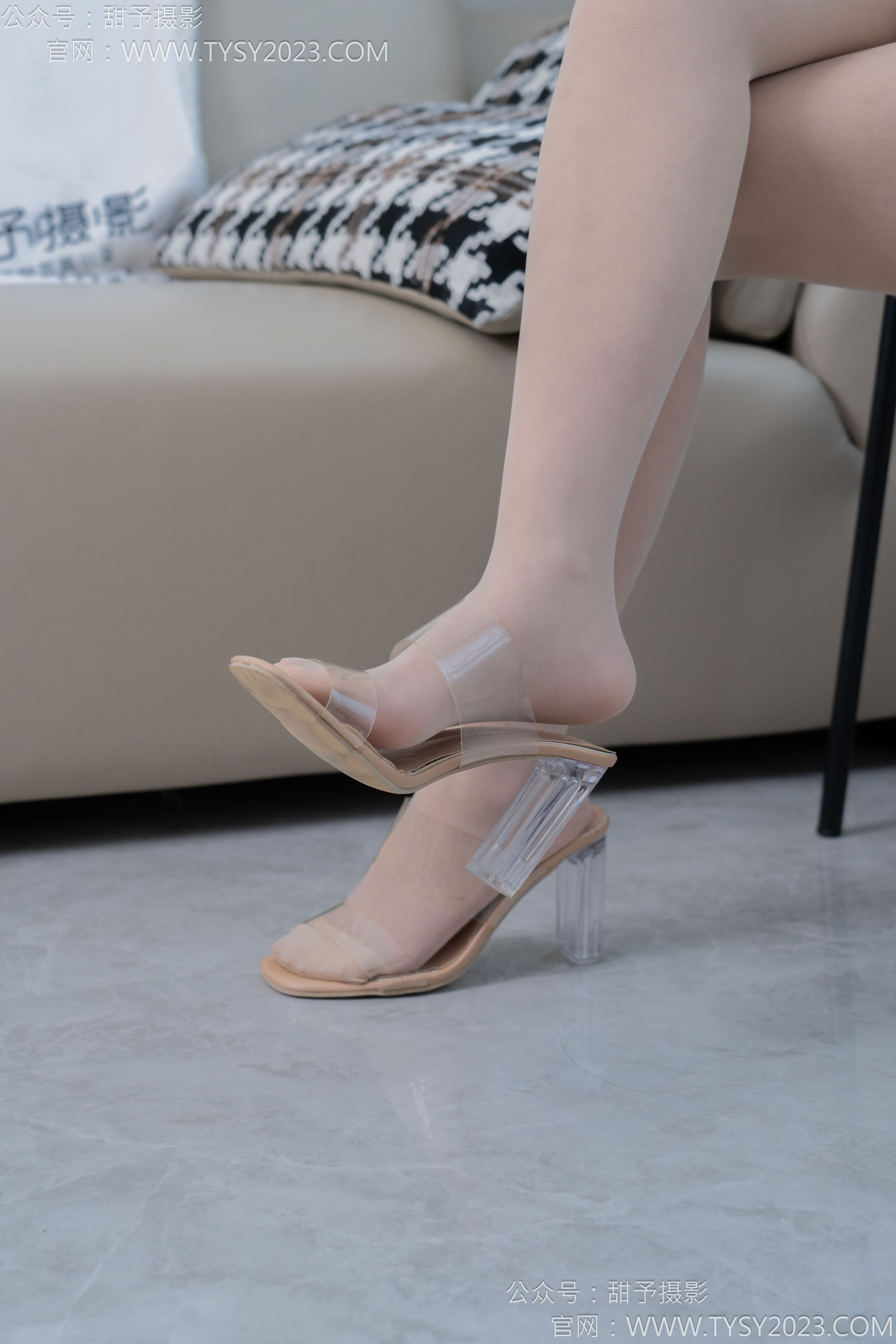 甜予摄影 No.188 贝壳 - 透明高跟、高跟鞋、薄肉丝、薄黑丝、裸足/(148P)