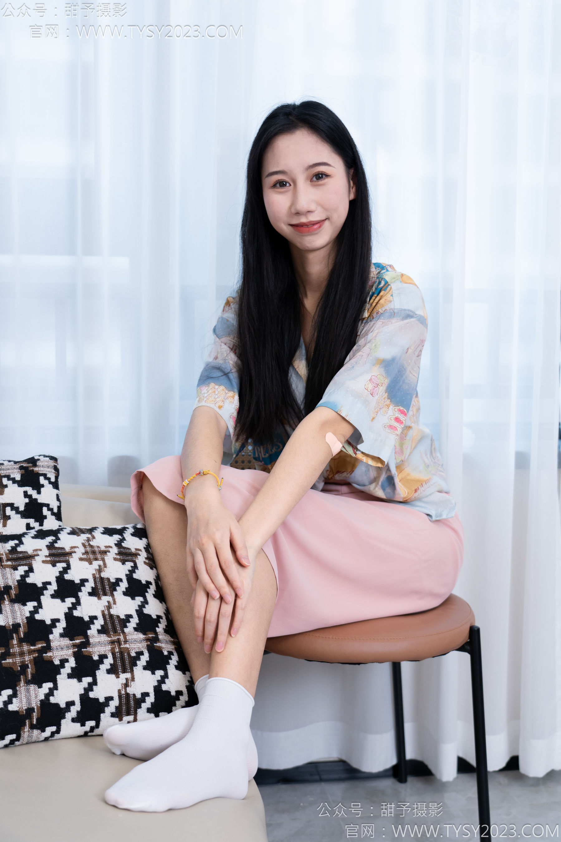 甜予摄影 No.186 娃娃 - 帆布鞋、白棉袜、裸足/(129P)