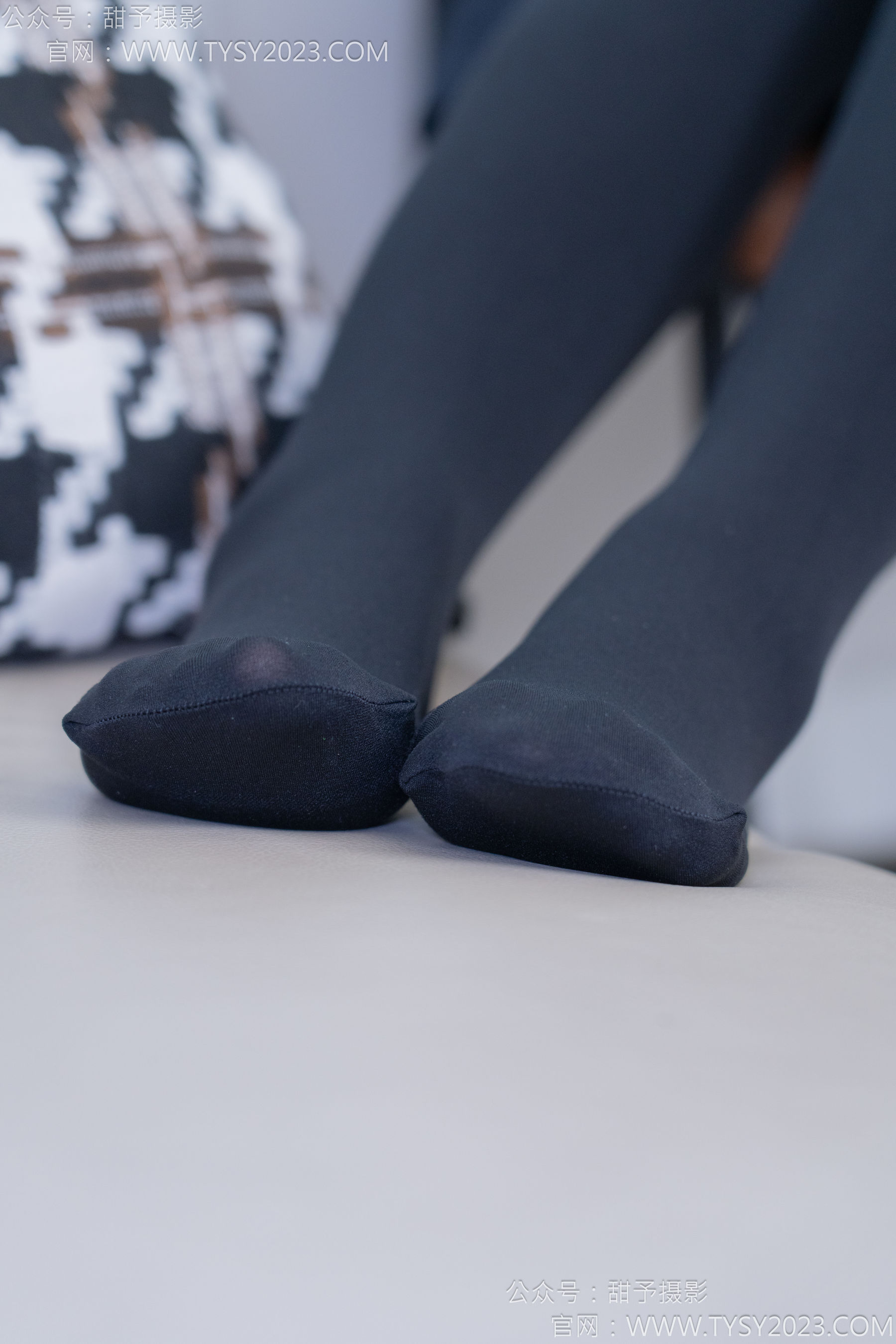 甜予摄影 No.187 知知 - 高跟鞋、厚黑丝/(127P)