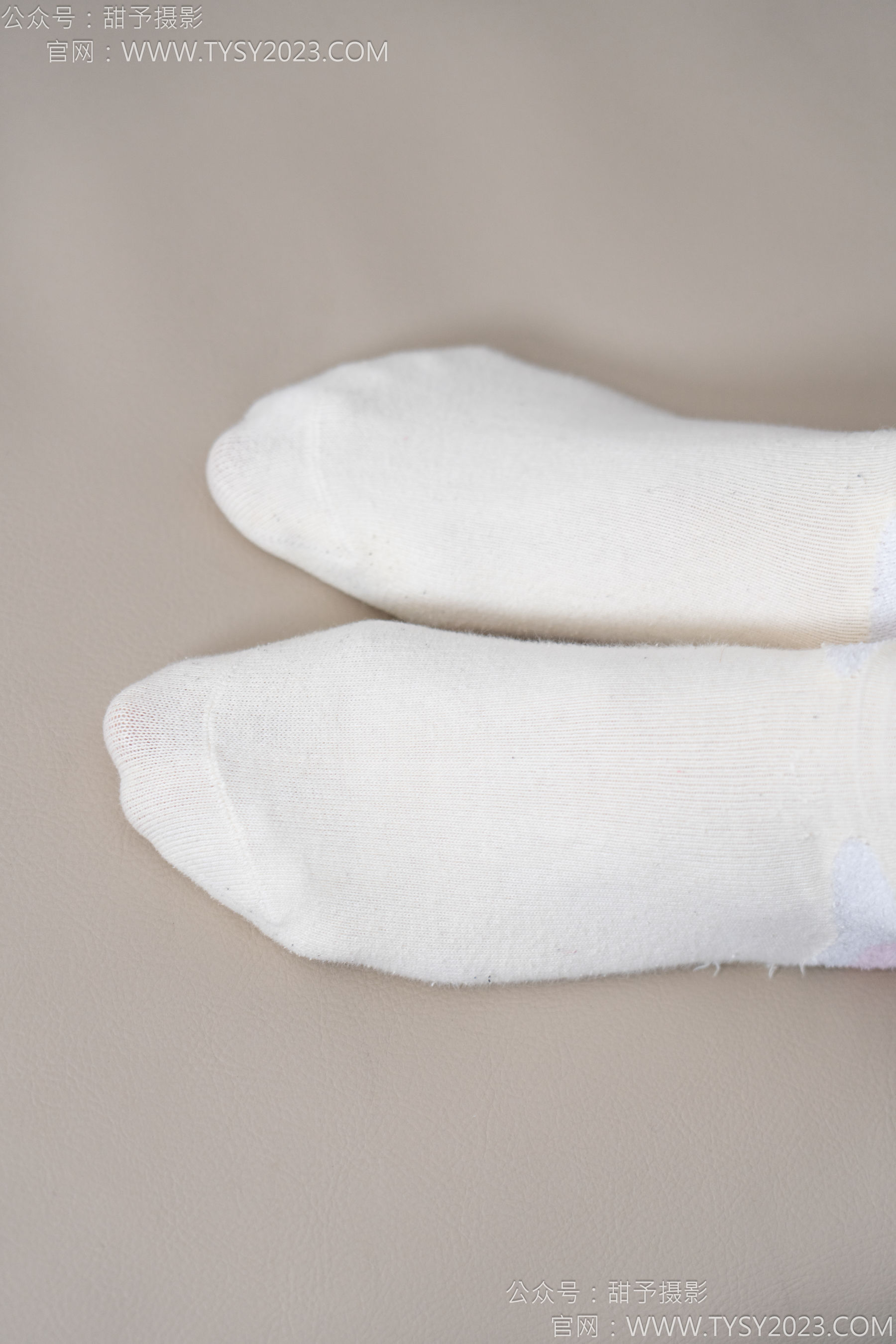 甜予摄影 No.160 番茄 - 板鞋、印花棉袜、裸足/(125P)