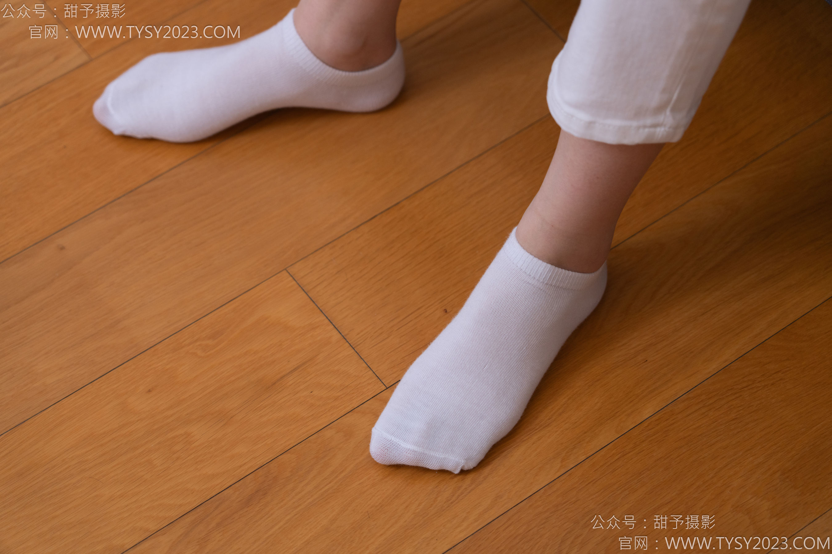 甜予摄影 No.171 璇璇 - 帆布鞋、白棉袜、抖腿剧情/(151P)