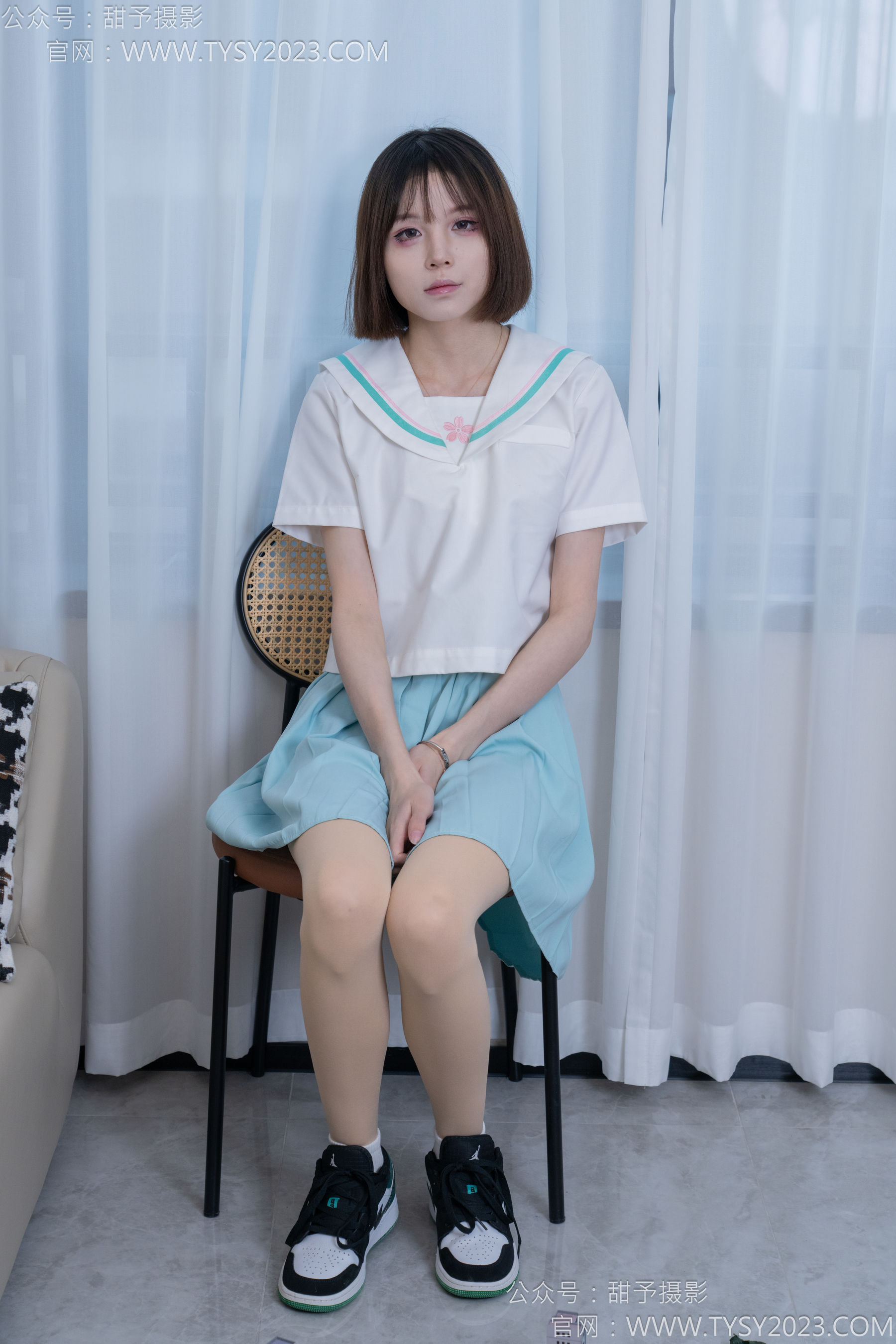 甜予摄影 No.182 珞珞 - 板鞋、白棉袜、厚肉丝、小人国剧情/(134P)