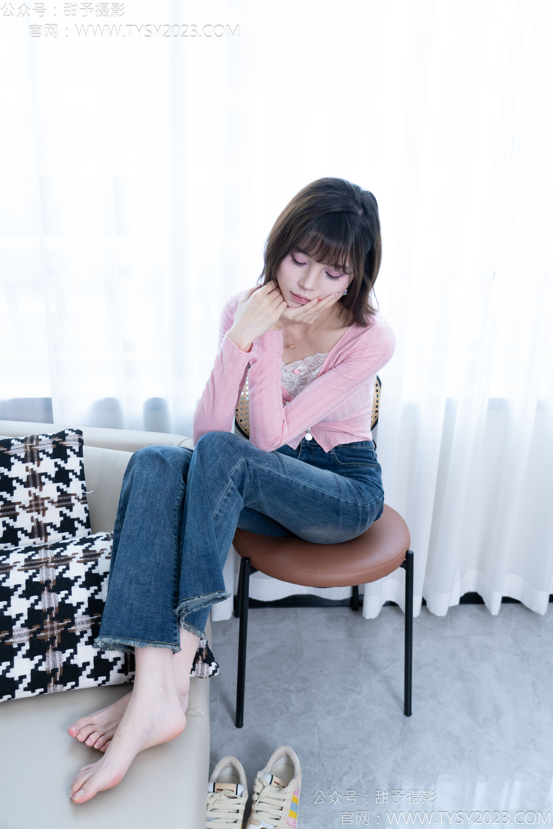 甜予摄影 No.170 珞珞 - 板鞋、白棉袜、裸足/(130P)