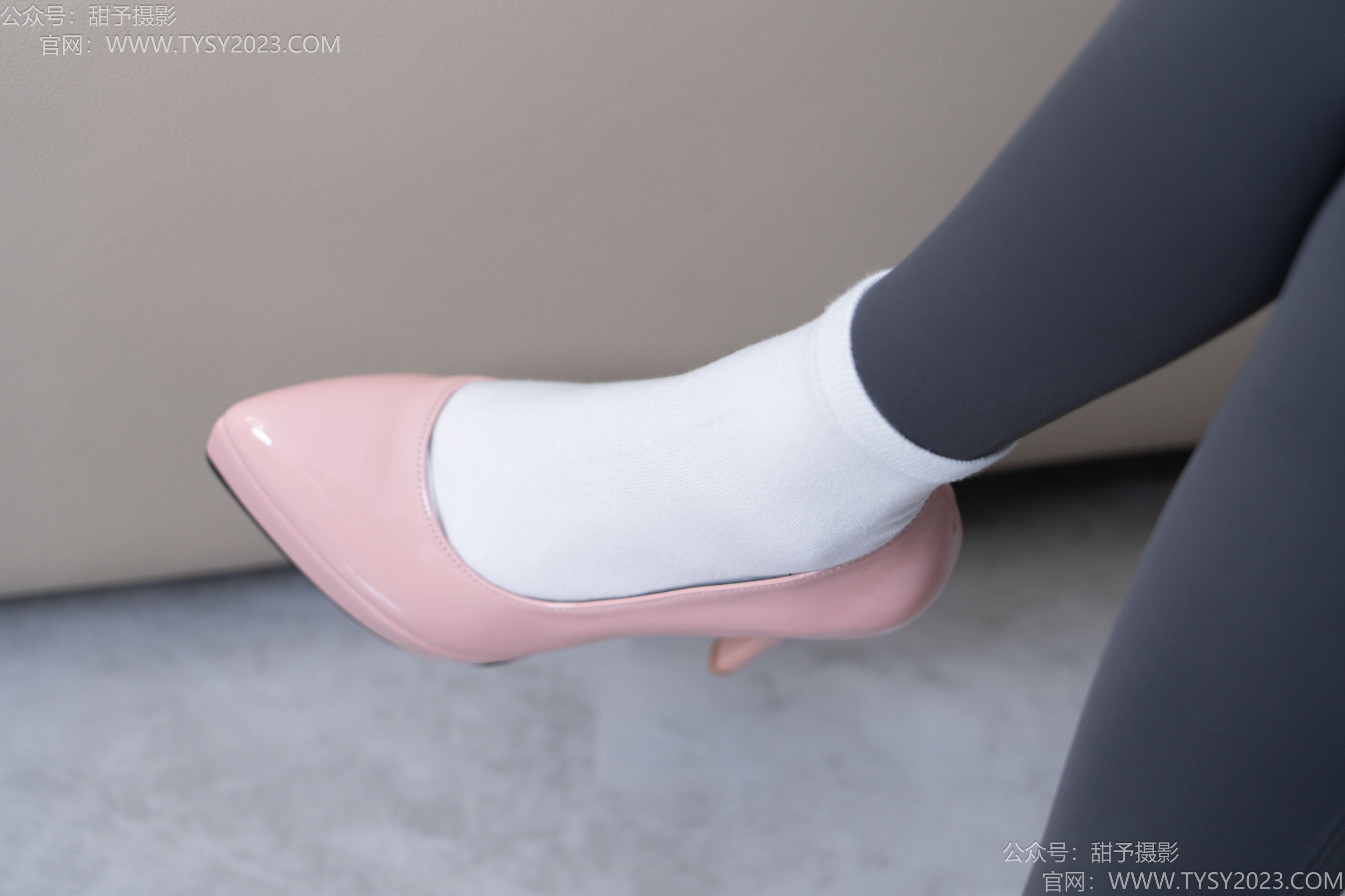 甜予摄影 No.192 澜澜 - 高跟鞋、白棉袜、裸足/(134P)