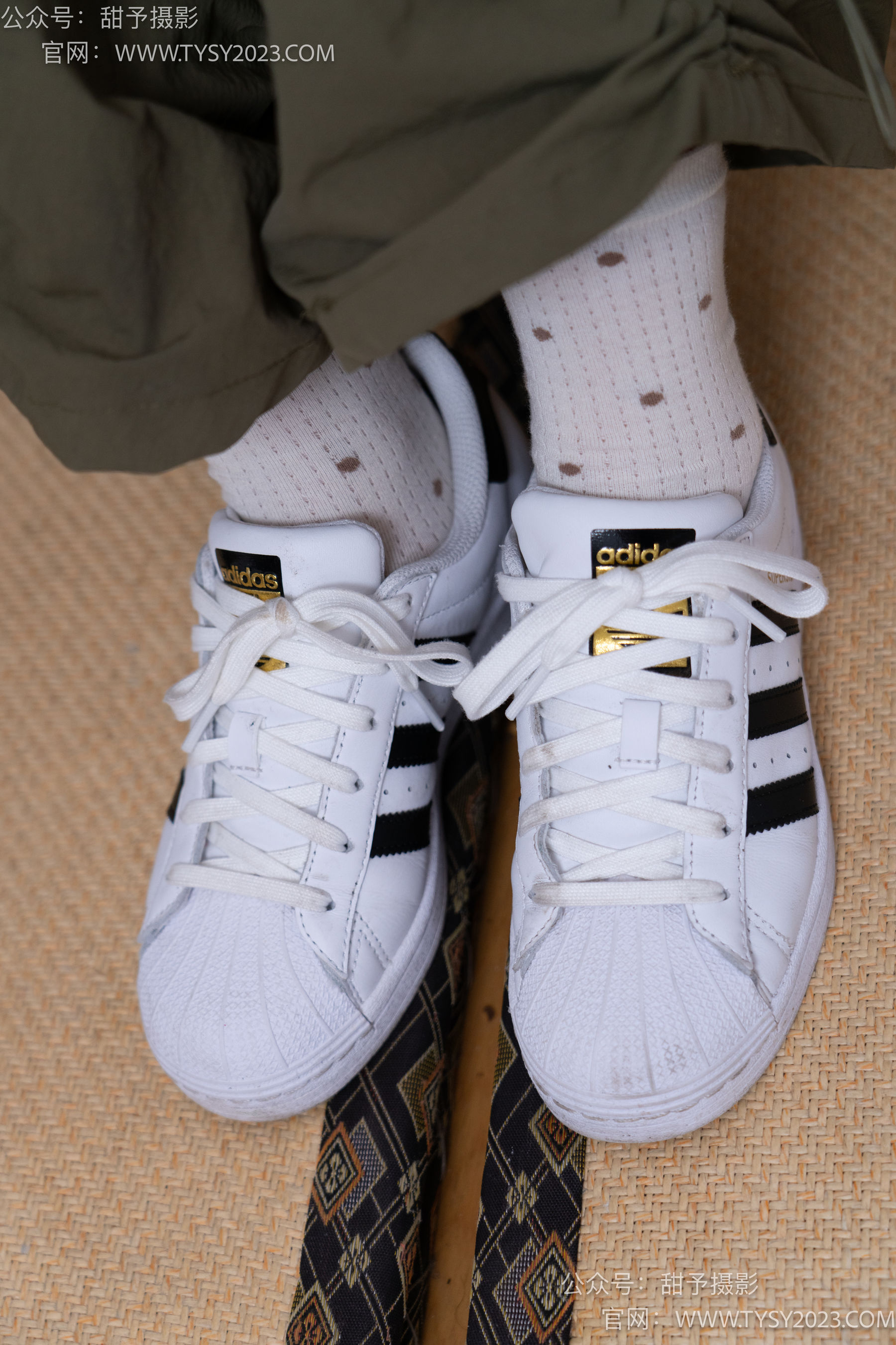 甜予摄影 No.161 双双 - 板鞋、白棉袜、裸足/(130P)