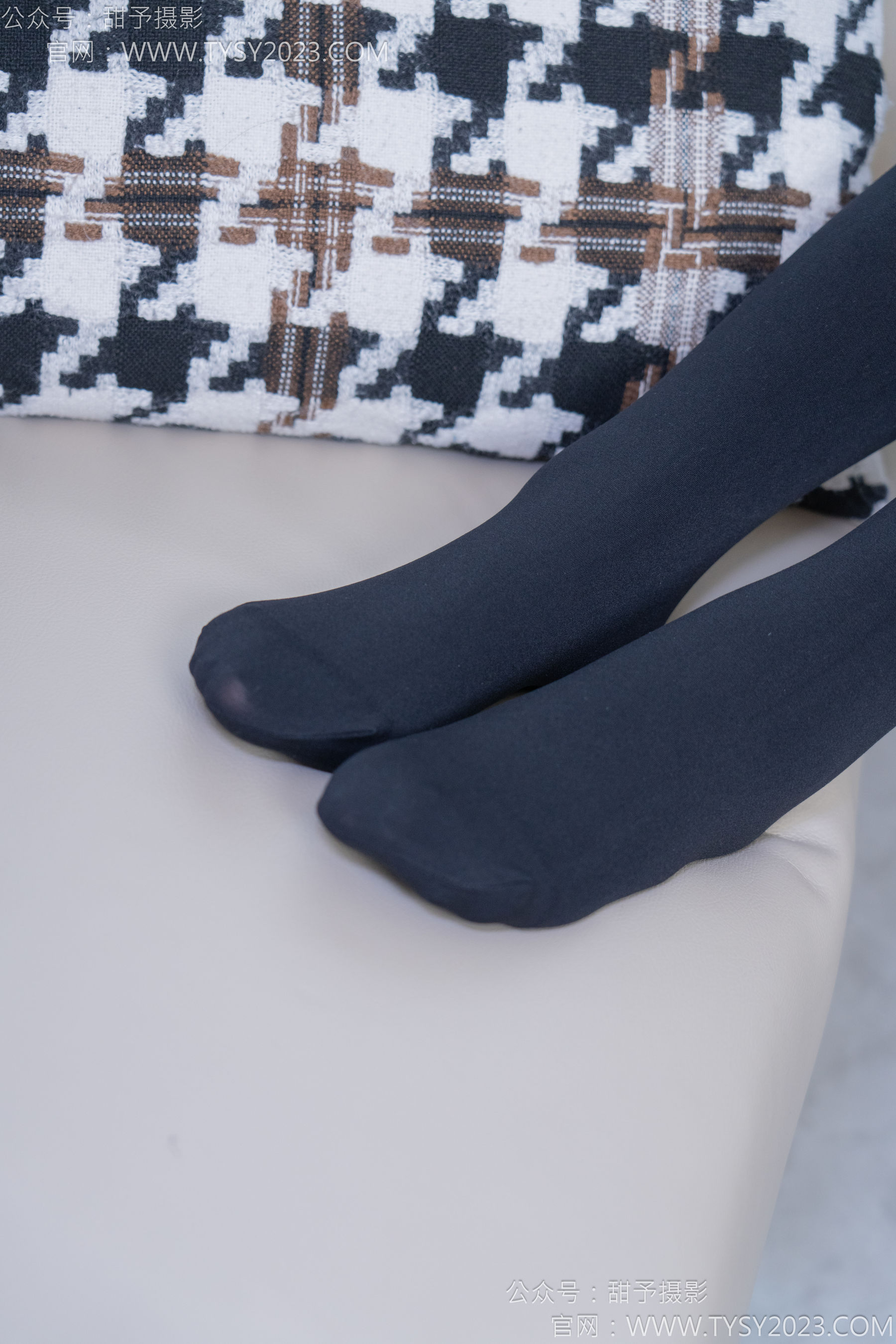 甜予摄影 No.187 知知 - 高跟鞋、厚黑丝/(127P)