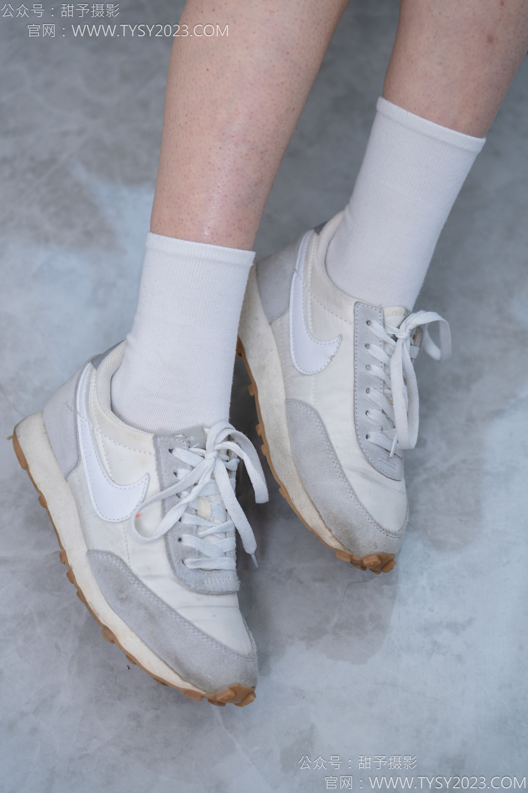 甜予摄影 No.167 小容 - 板鞋、白棉袜、裸足/(129P)