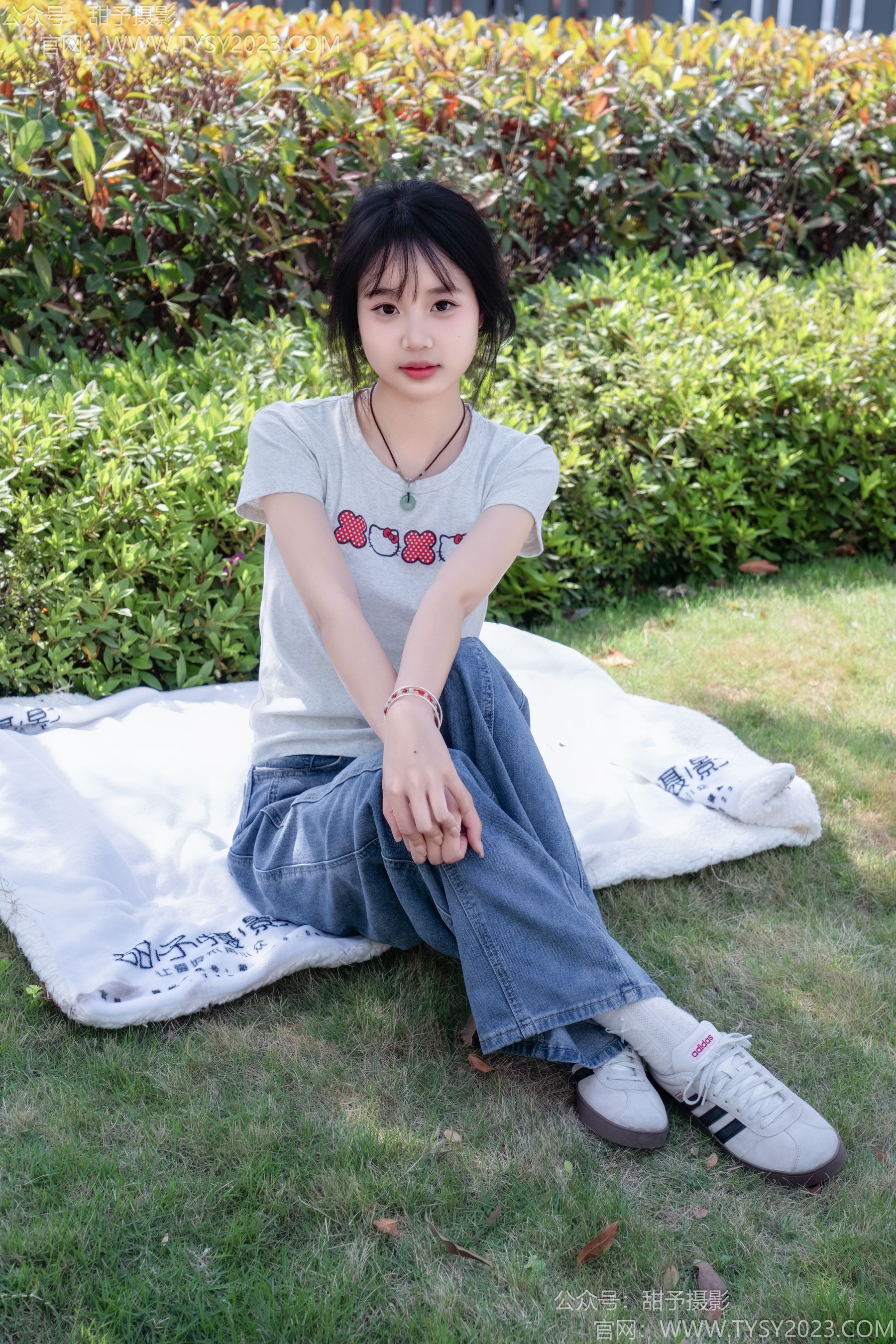 甜予摄影 No.194 小橙子 - 板鞋、白棉袜、裸足/(130P)