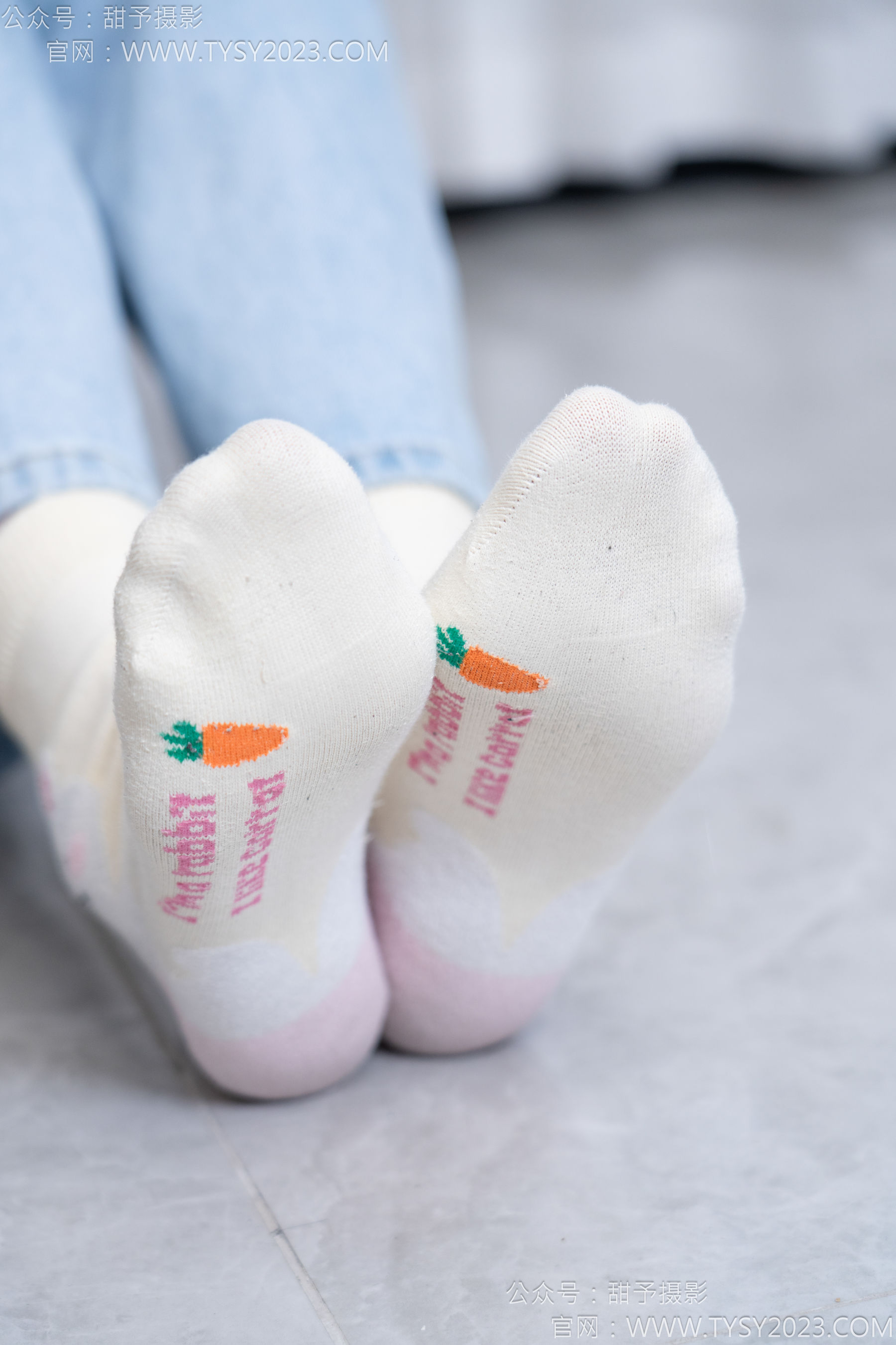 甜予摄影 No.160 番茄 - 板鞋、印花棉袜、裸足/(125P)