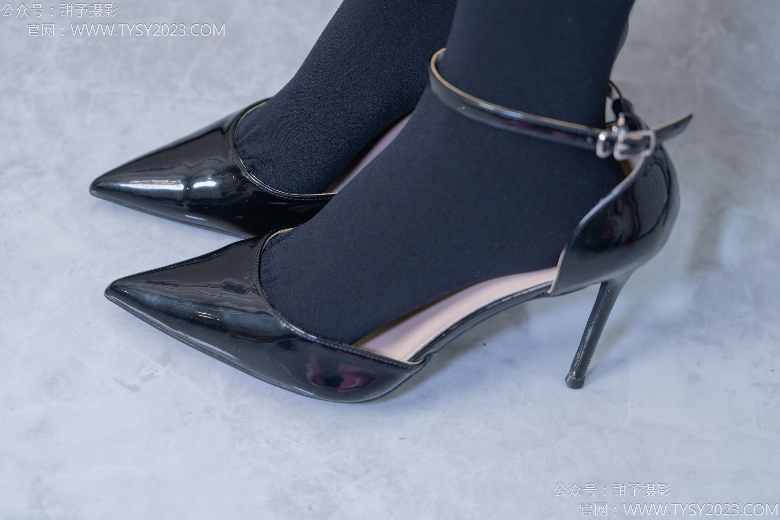 甜予摄影 No.187 知知 - 高跟鞋、厚黑丝/(127P)