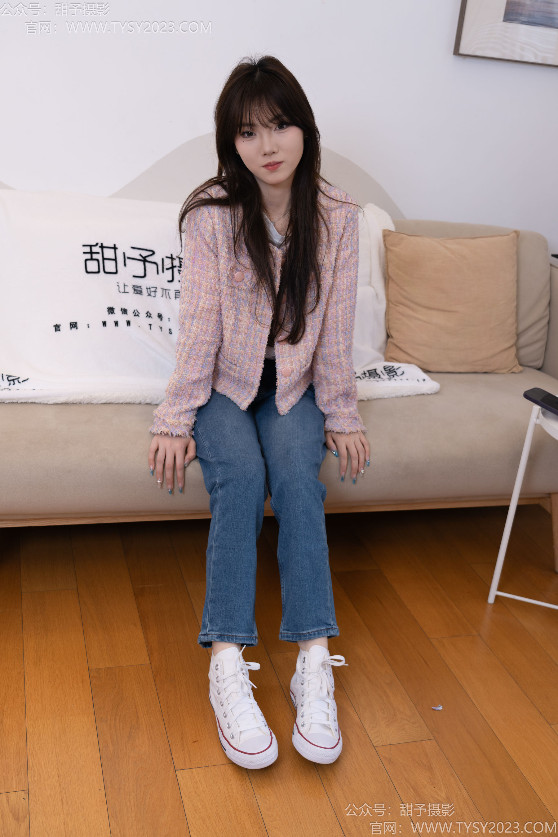 甜予摄影 No.189 璇璇 - 帆布鞋、裸足、抖腿剧情/(134P)