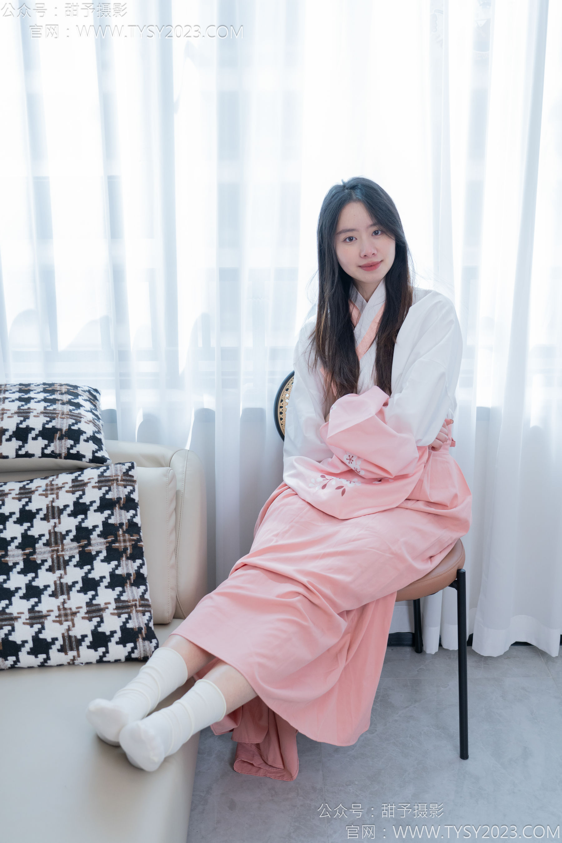 甜予摄影 No.183 知知 - 布鞋、白棉袜、裸足/(148P)