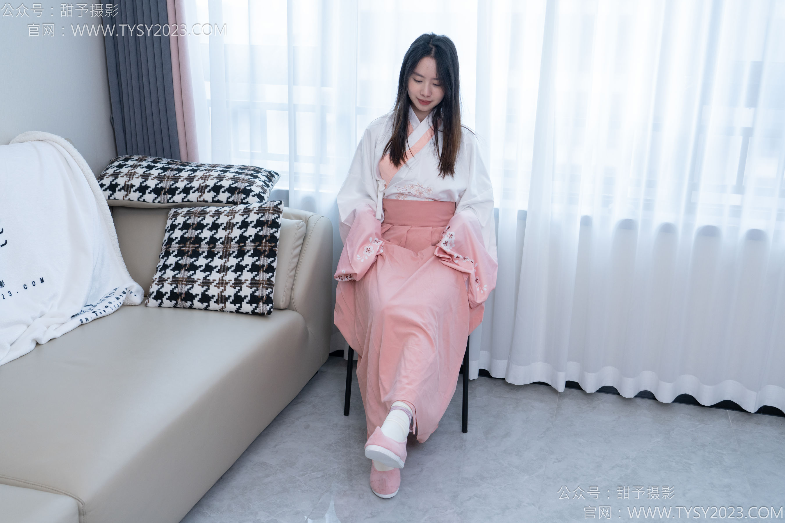 甜予摄影 No.183 知知 - 布鞋、白棉袜、裸足/(148P)