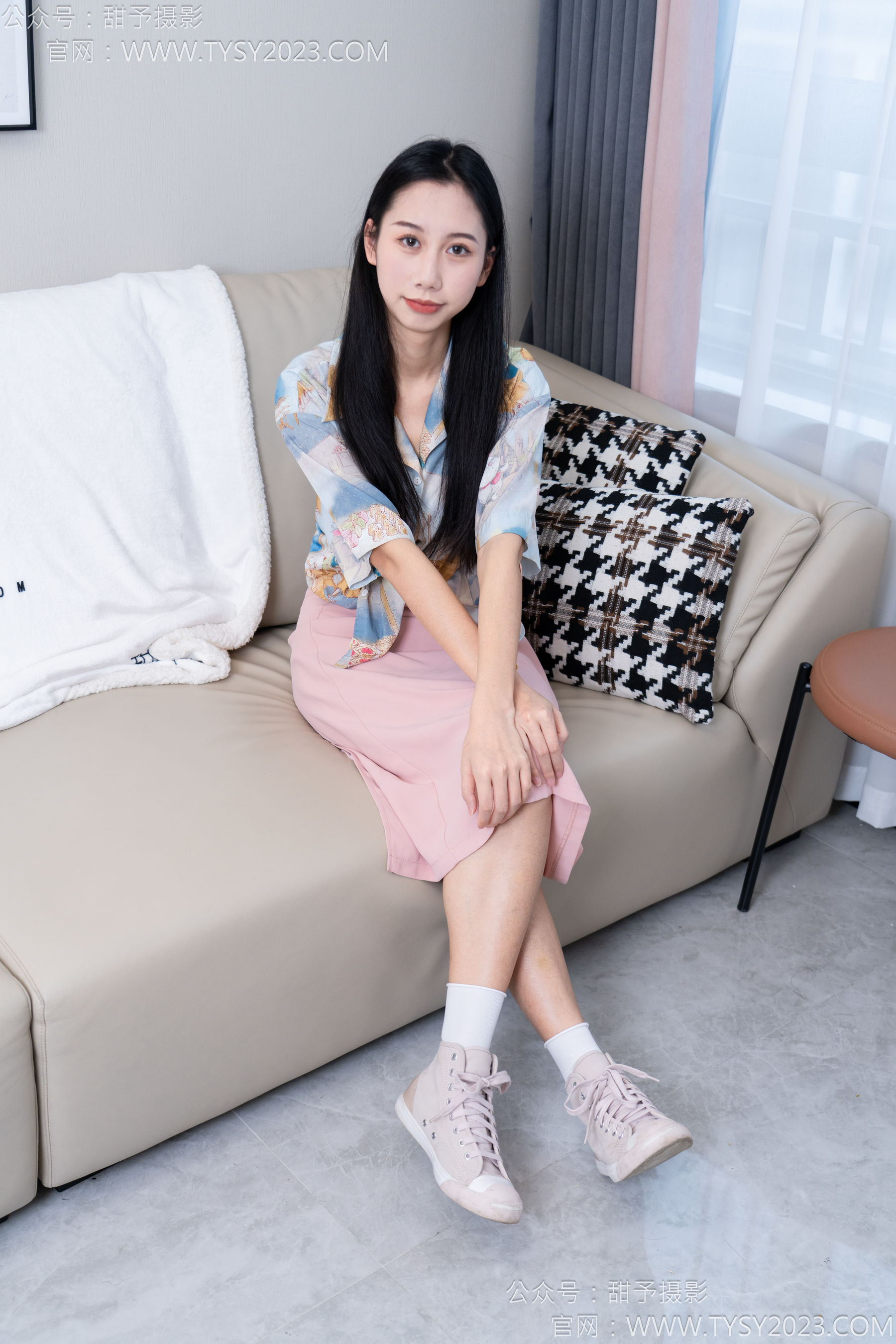 甜予摄影 No.186 娃娃 - 帆布鞋、白棉袜、裸足/(129P)