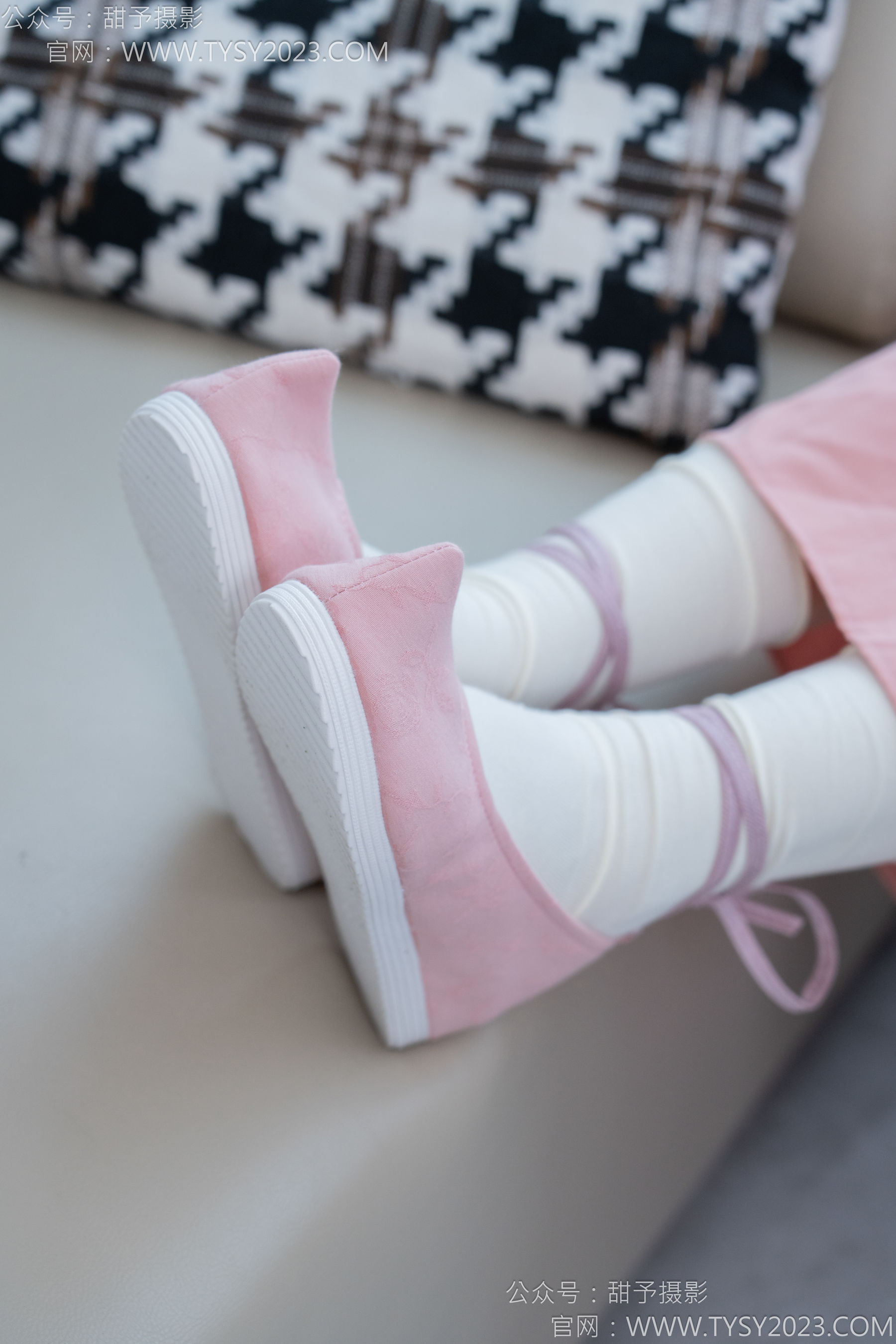 甜予摄影 No.183 知知 - 布鞋、白棉袜、裸足/(148P)