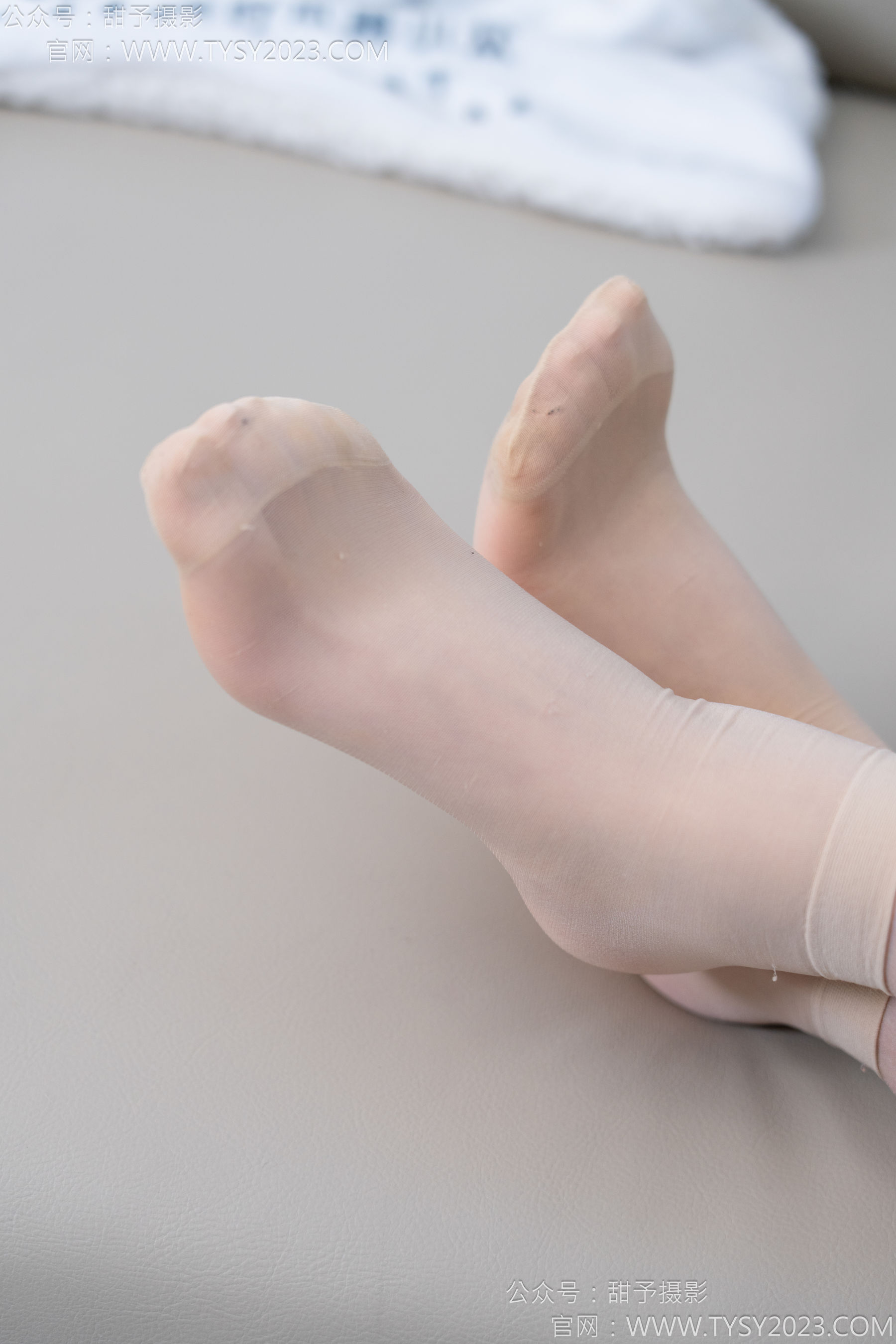 甜予摄影 No.172 知知 - 皮鞋、短肉丝、裸足/(130P)