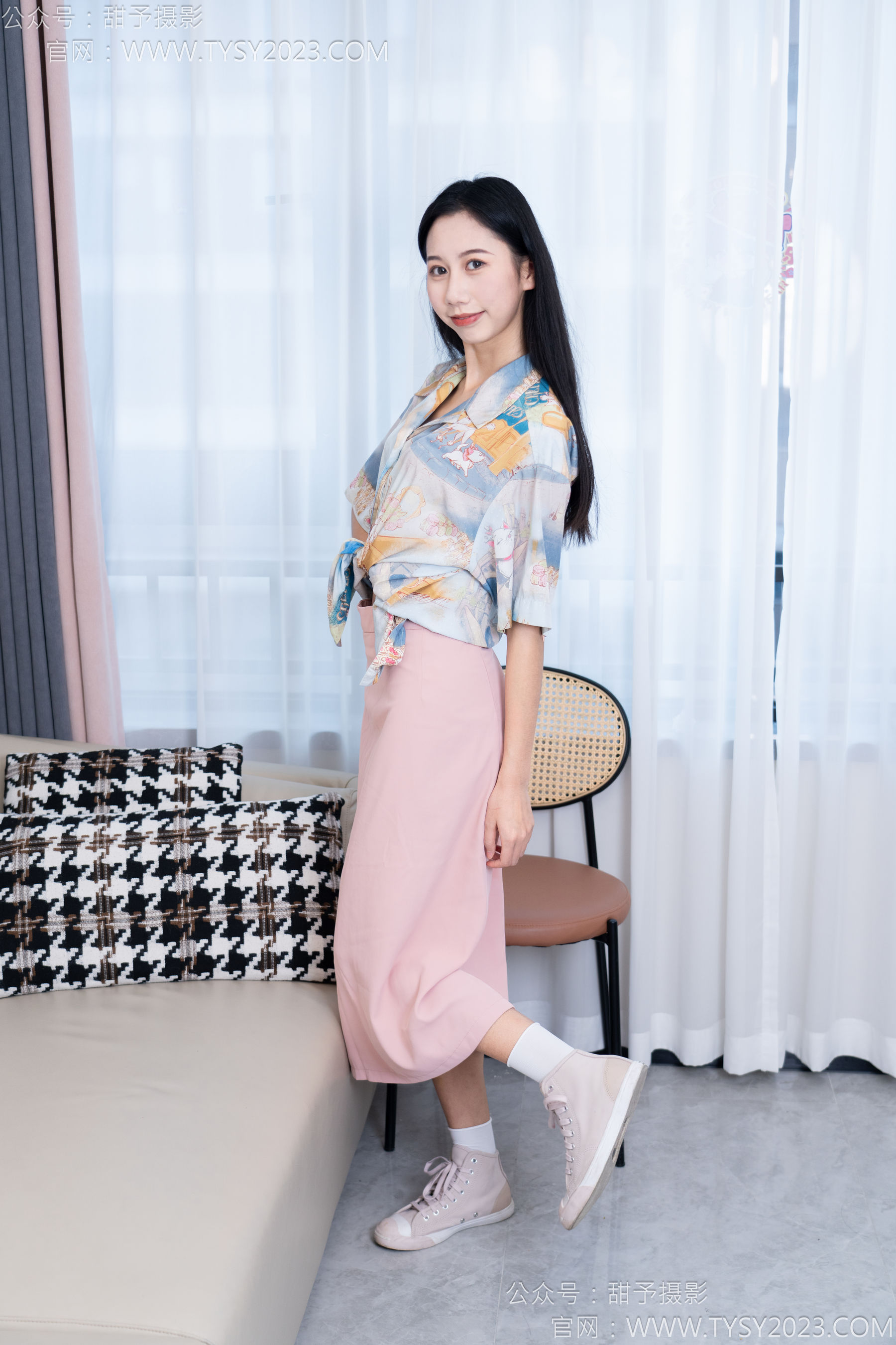 甜予摄影 No.186 娃娃 - 帆布鞋、白棉袜、裸足/(129P)