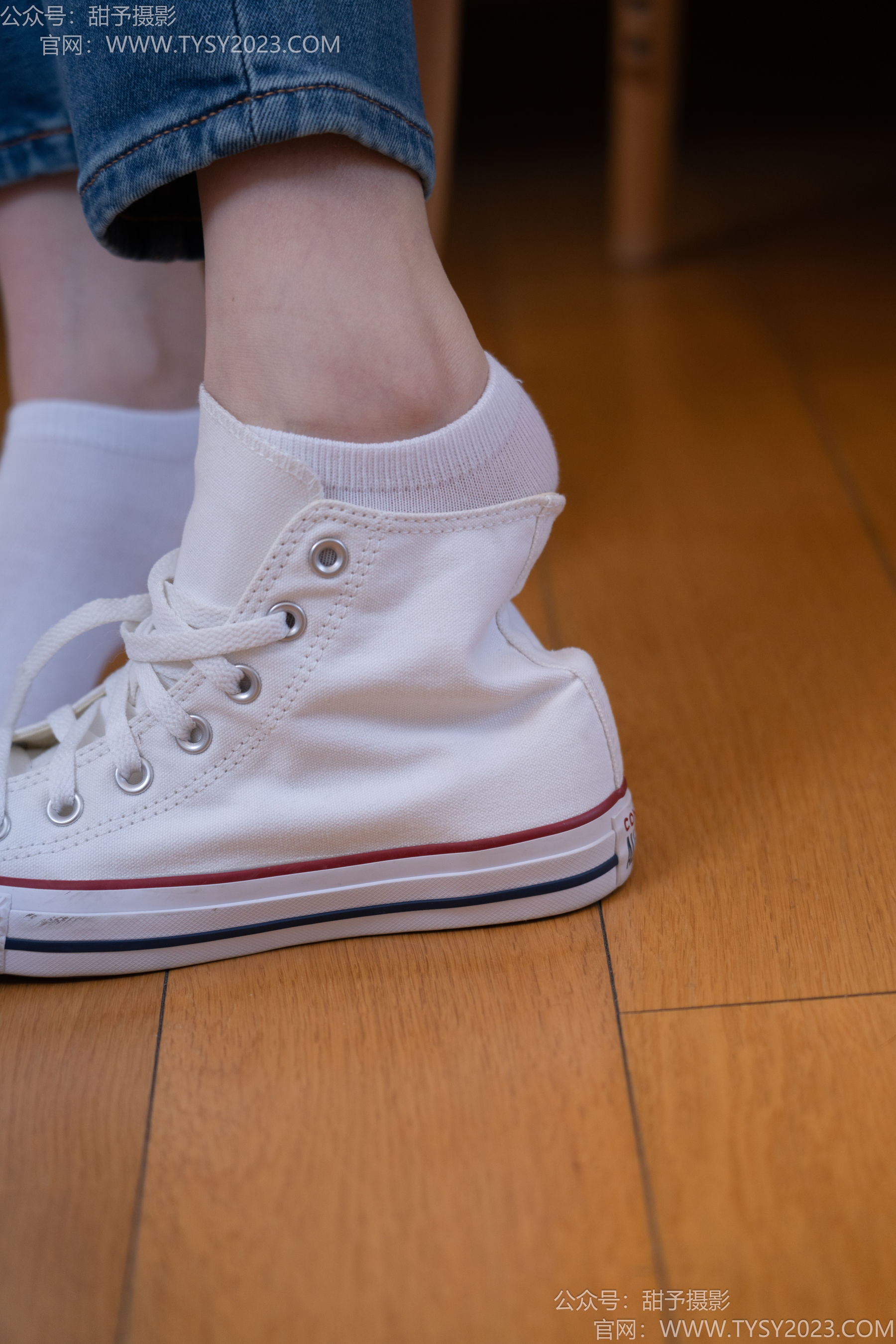 甜予摄影 No.189 璇璇 - 帆布鞋、裸足、抖腿剧情/(134P)