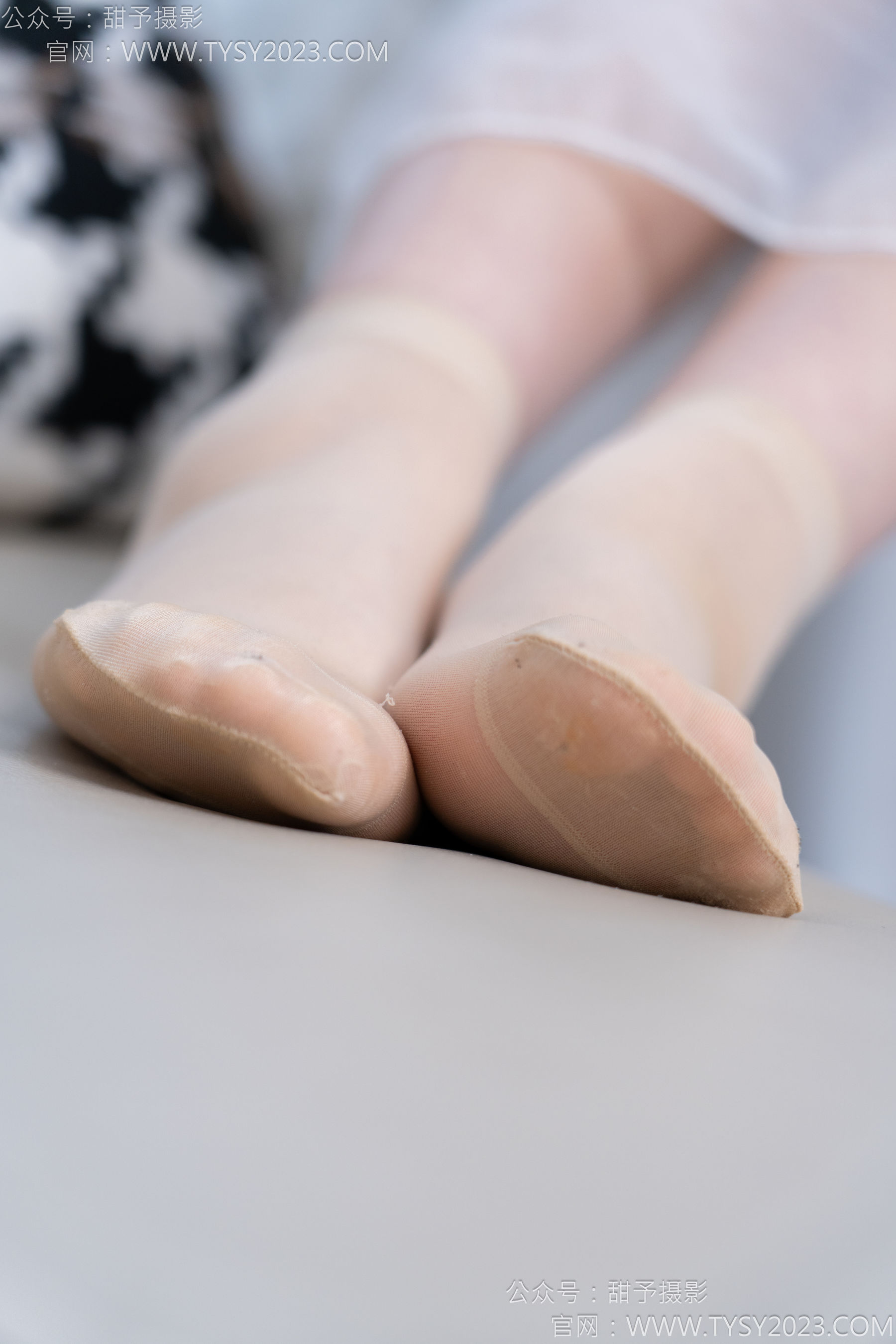 甜予摄影 No.172 知知 - 皮鞋、短肉丝、裸足/(130P)