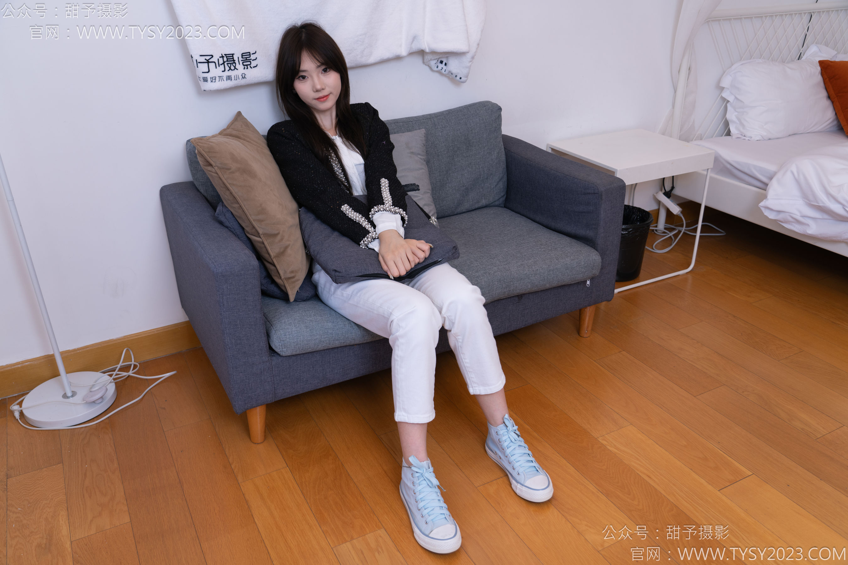 甜予摄影 No.171 璇璇 - 帆布鞋、白棉袜、抖腿剧情/(151P)