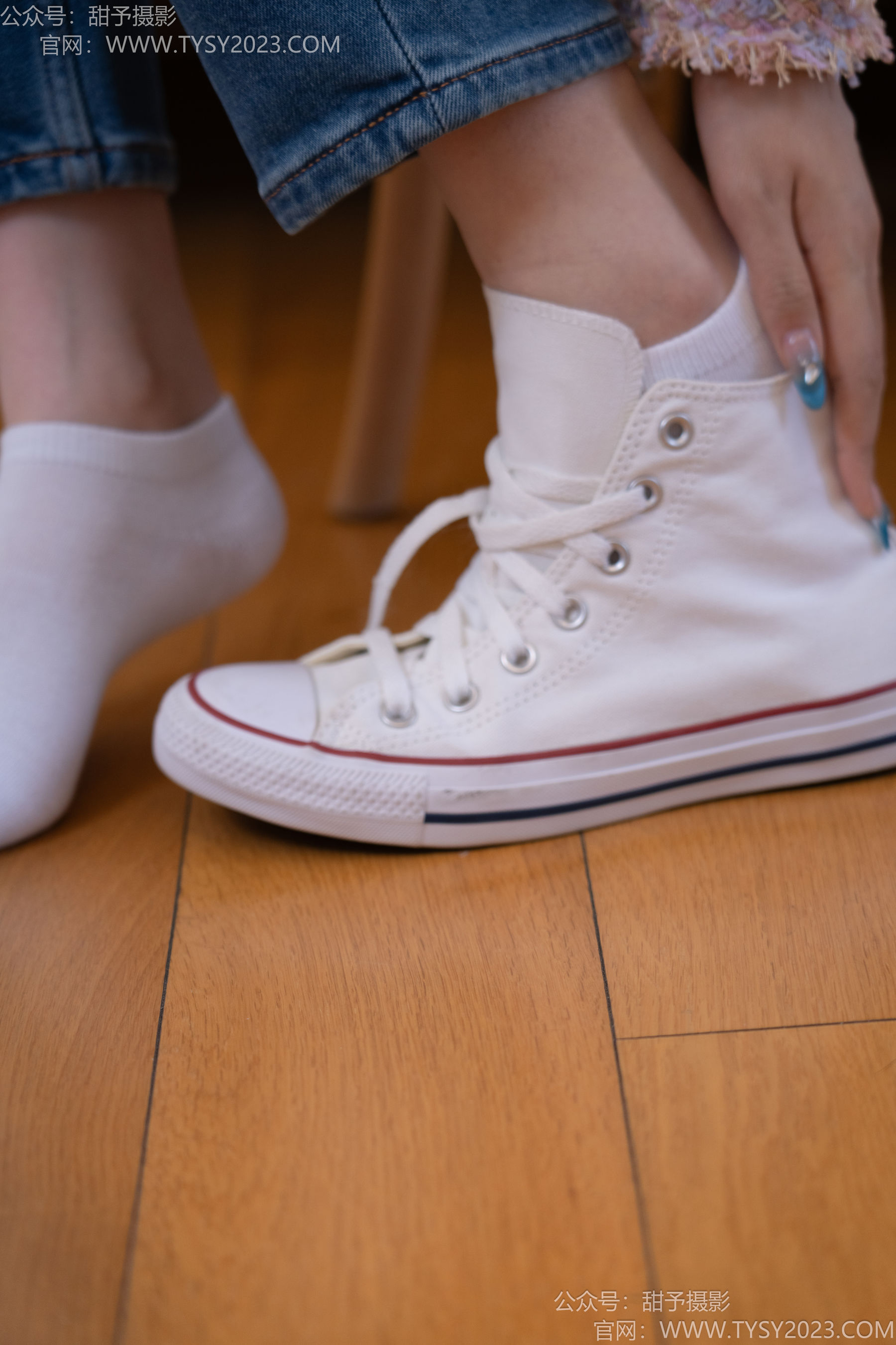 甜予摄影 No.189 璇璇 - 帆布鞋、裸足、抖腿剧情/(134P)