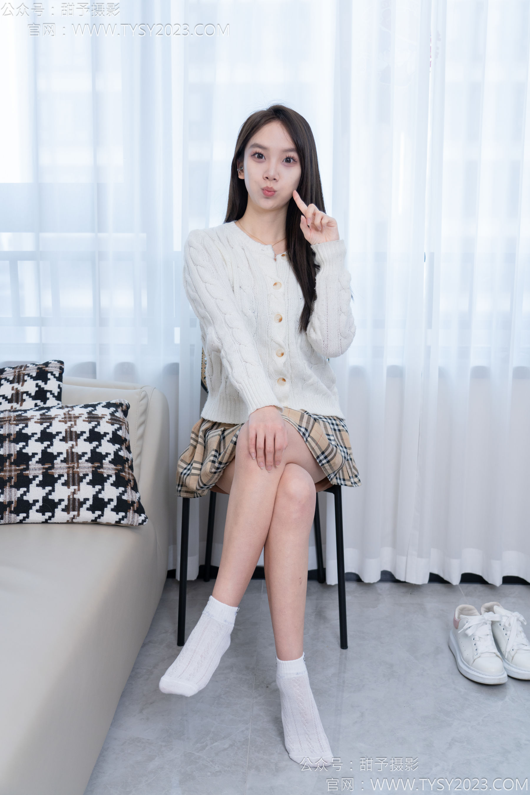 甜予摄影 No.165 贝壳 - 板鞋、白棉袜、裸足/(130P)