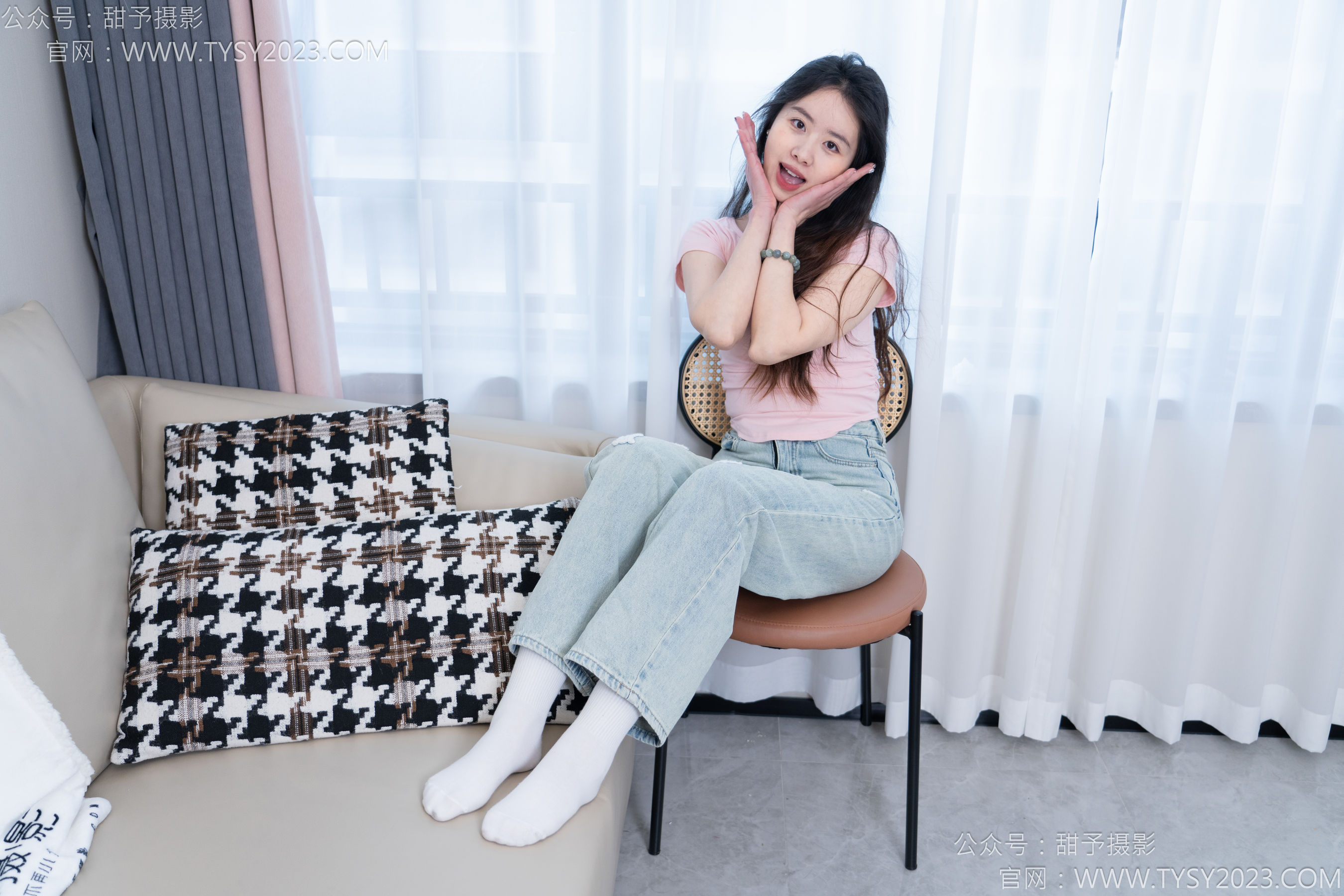 甜予摄影 No.162 知知 - 皮鞋、白棉袜、裸足/(125P)