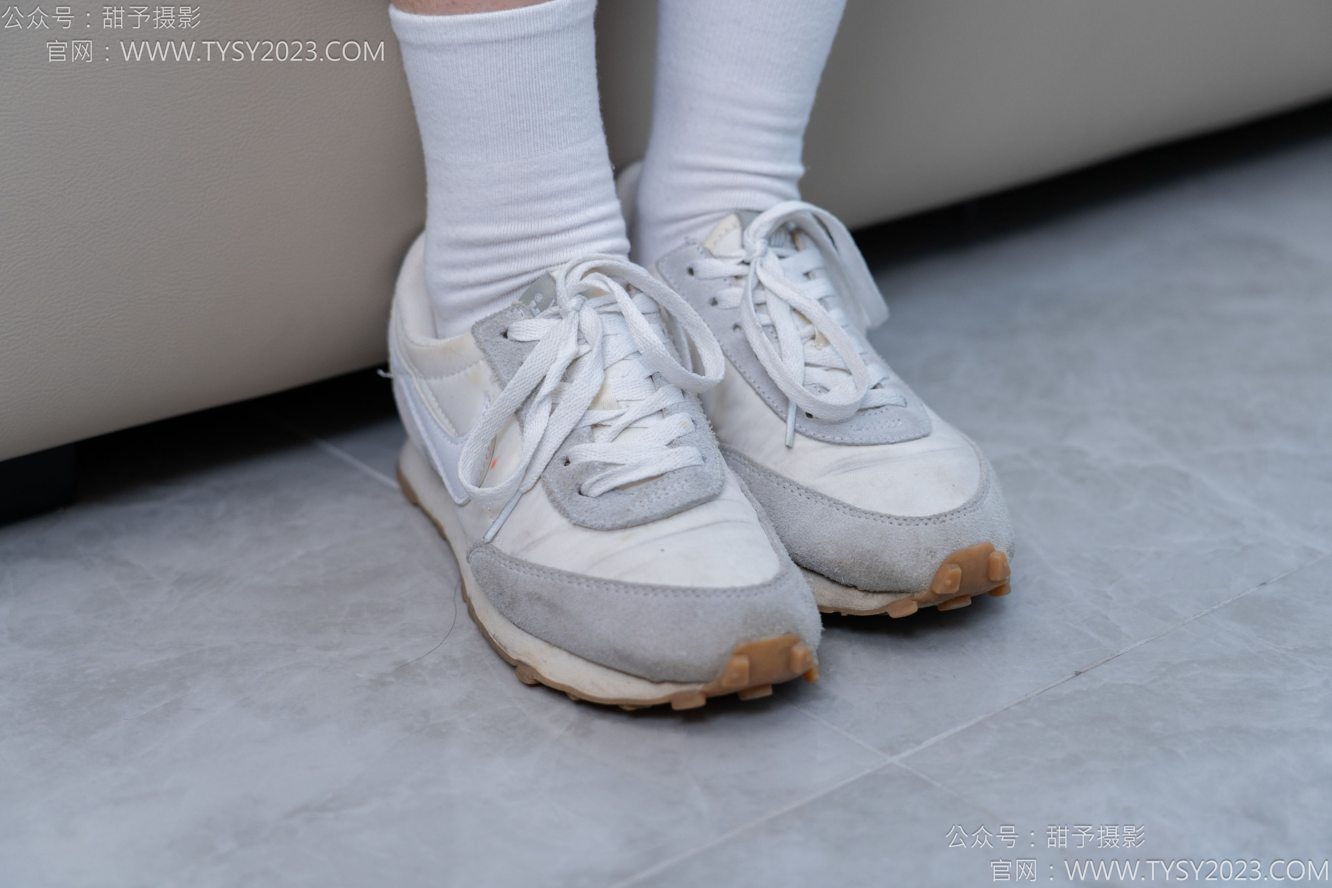甜予摄影 No.167 小容 - 板鞋、白棉袜、裸足/(129P)
