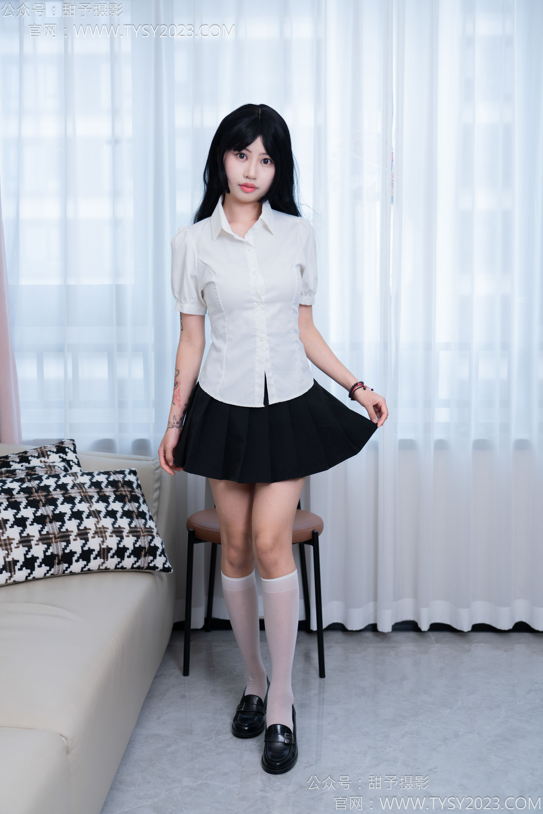 甜予摄影 No.166 酥酥 - 皮鞋、半白丝、裸足/(127P)