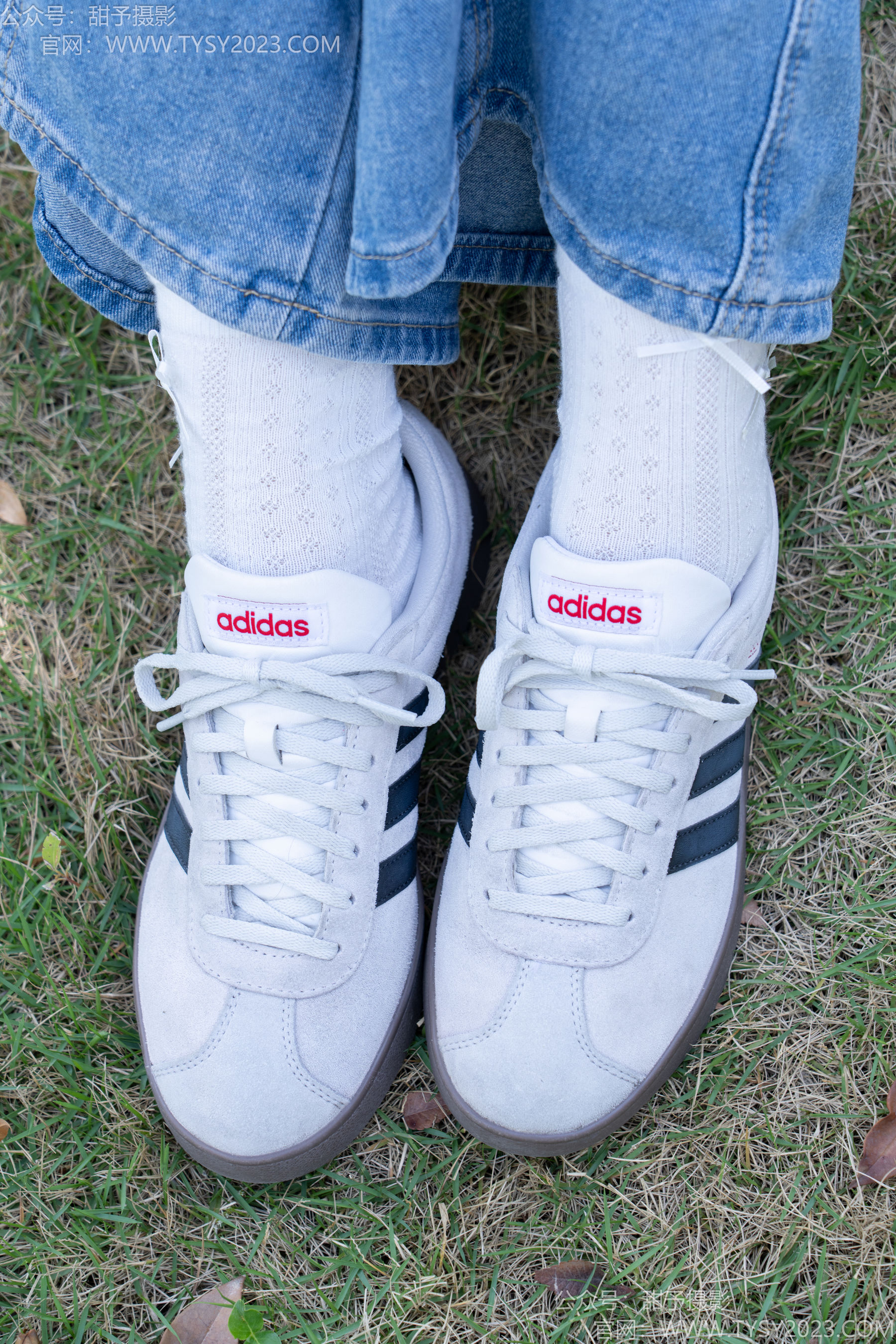 甜予摄影 No.194 小橙子 - 板鞋、白棉袜、裸足/(130P)