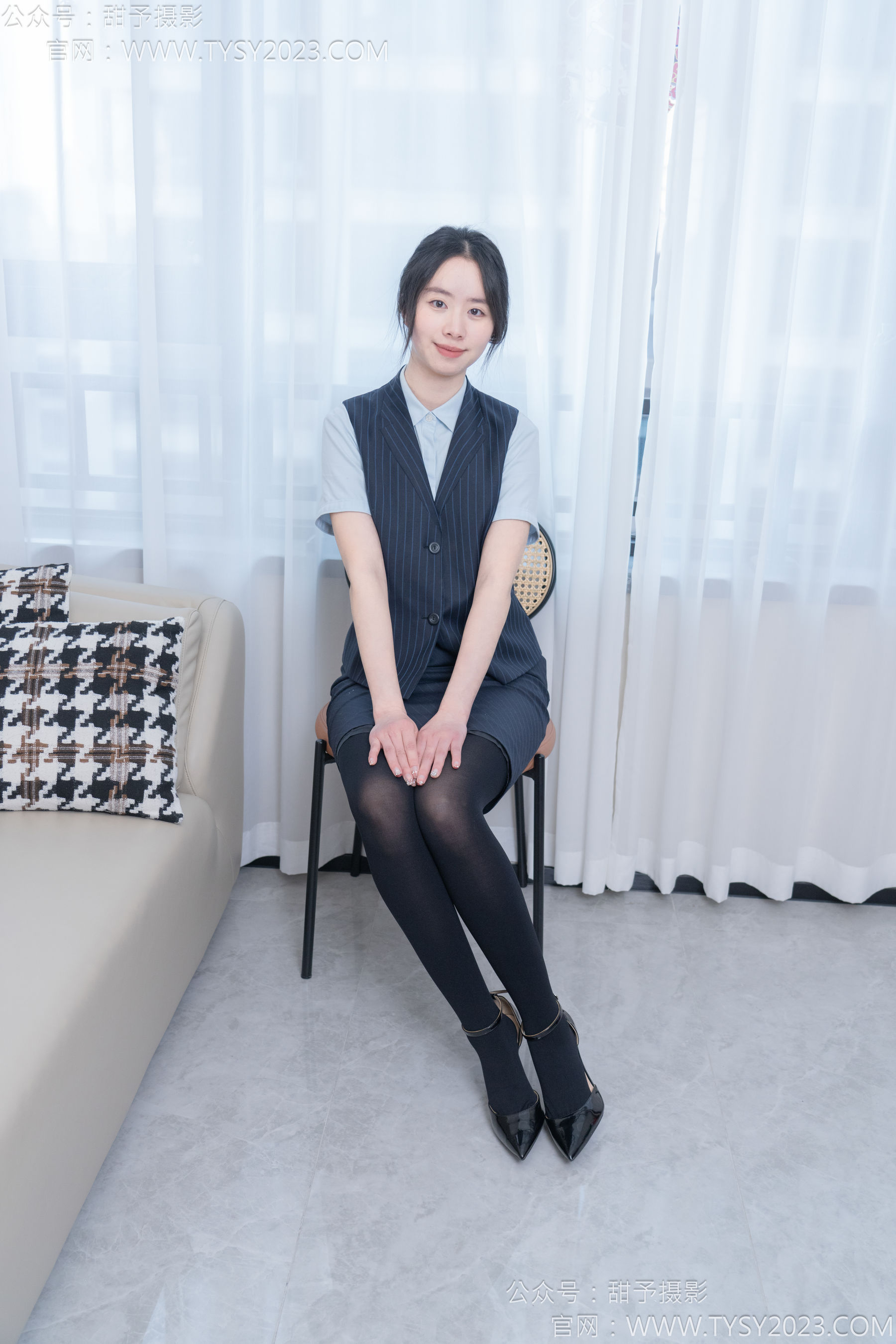甜予摄影 No.187 知知 - 高跟鞋、厚黑丝/(127P)
