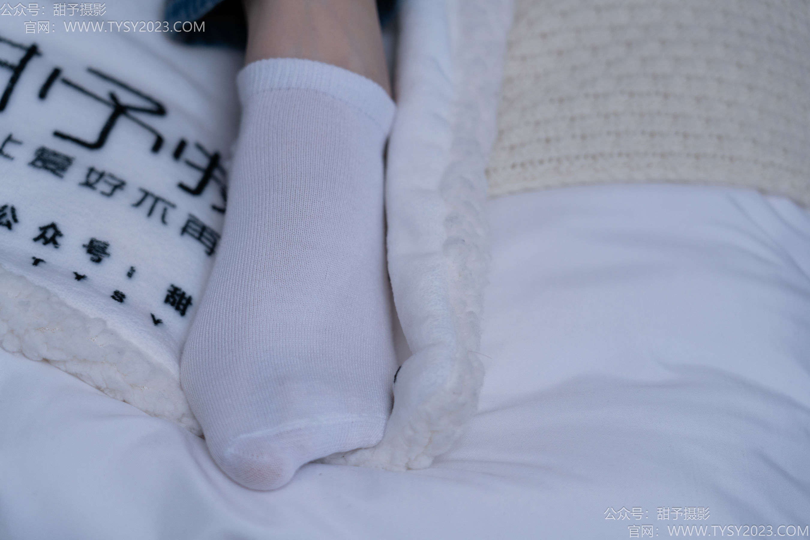 甜予摄影 No.189 璇璇 - 帆布鞋、裸足、抖腿剧情/(134P)