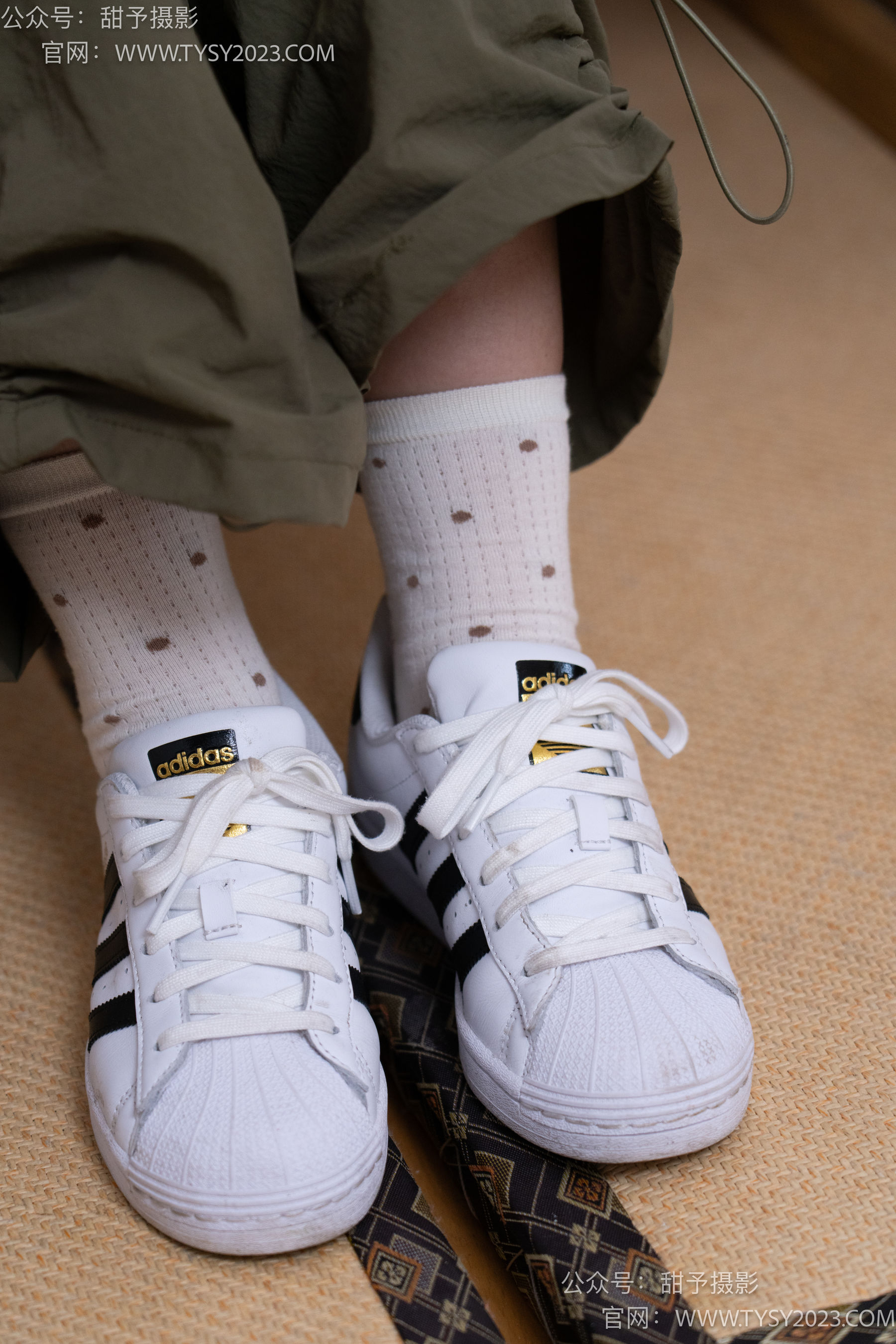 甜予摄影 No.161 双双 - 板鞋、白棉袜、裸足/(130P)
