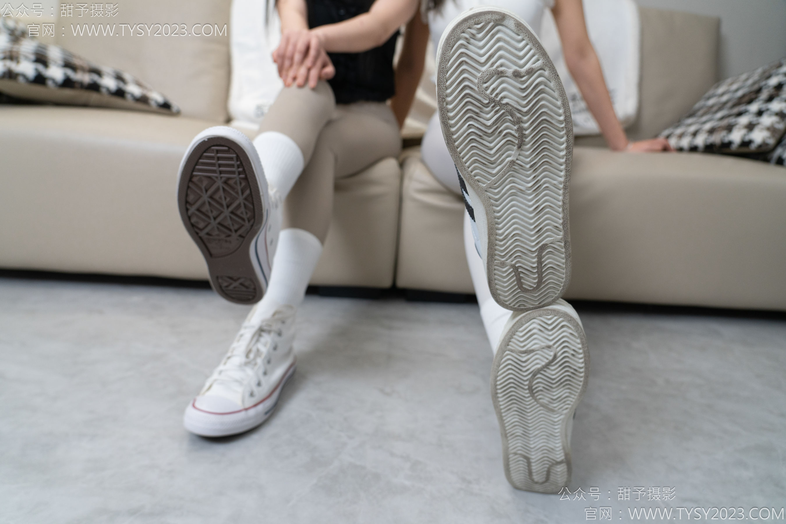 甜予摄影 No.157 澜澜&咖啡豆 - 帆布鞋、板鞋、白棉袜、薄黑丝、薄肉丝/(144P)
