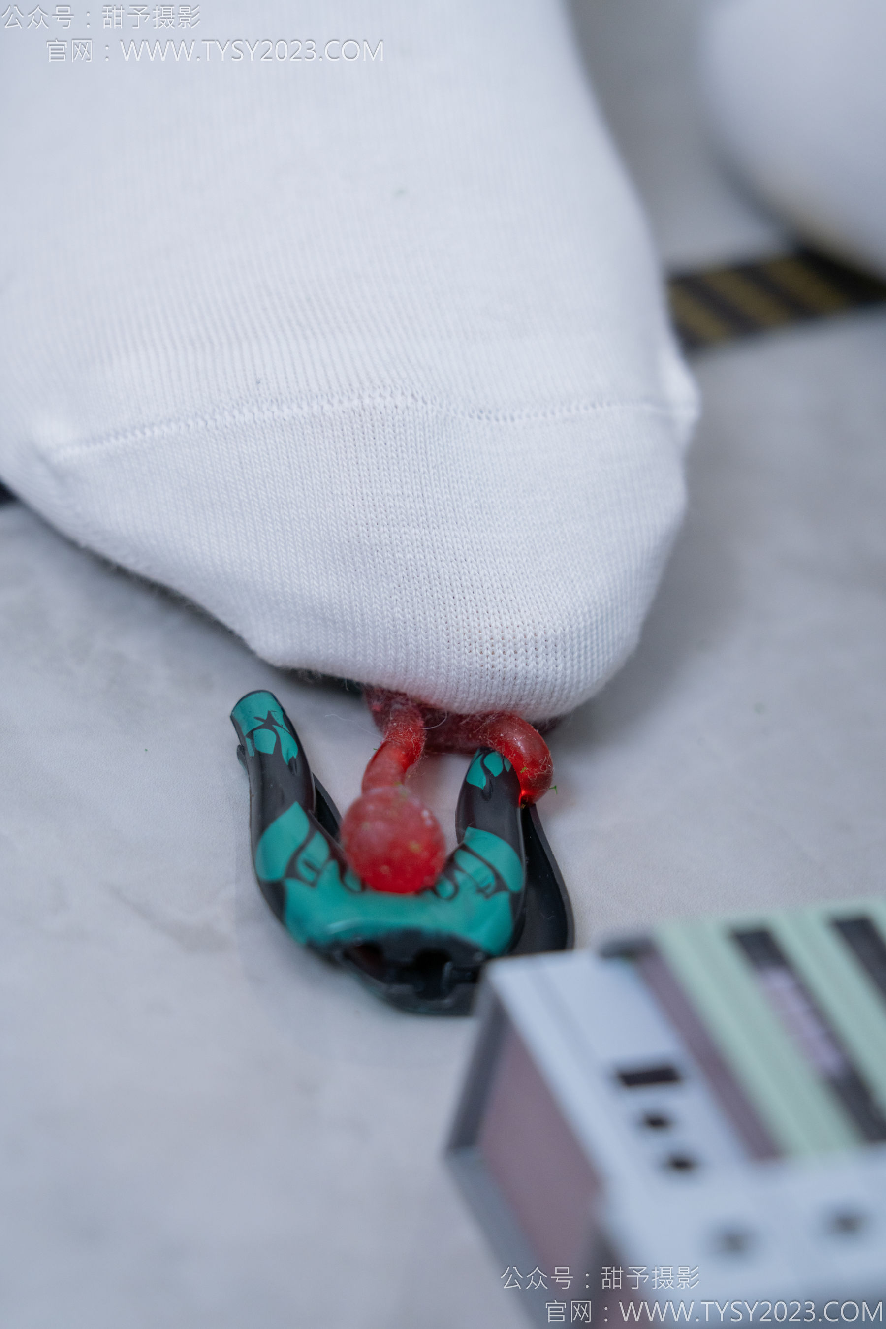 甜予摄影 No.182 珞珞 - 板鞋、白棉袜、厚肉丝、小人国剧情/(134P)