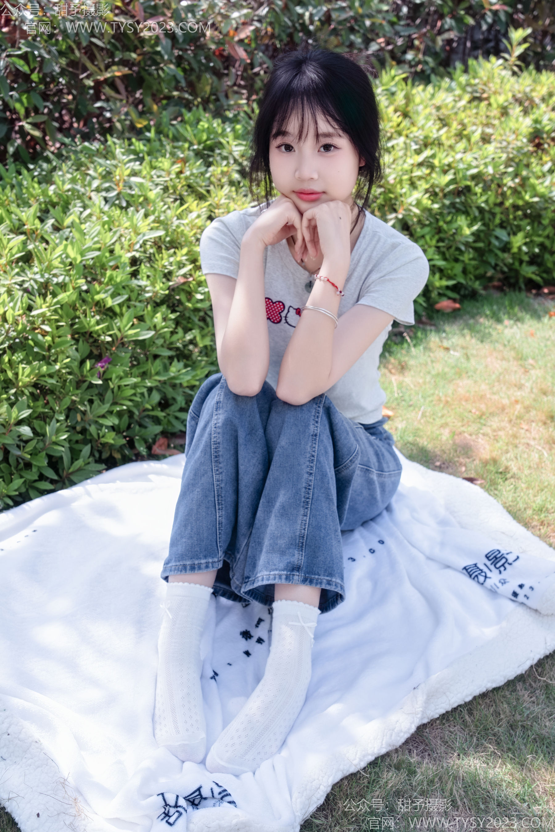 甜予摄影 No.194 小橙子 - 板鞋、白棉袜、裸足/(130P)