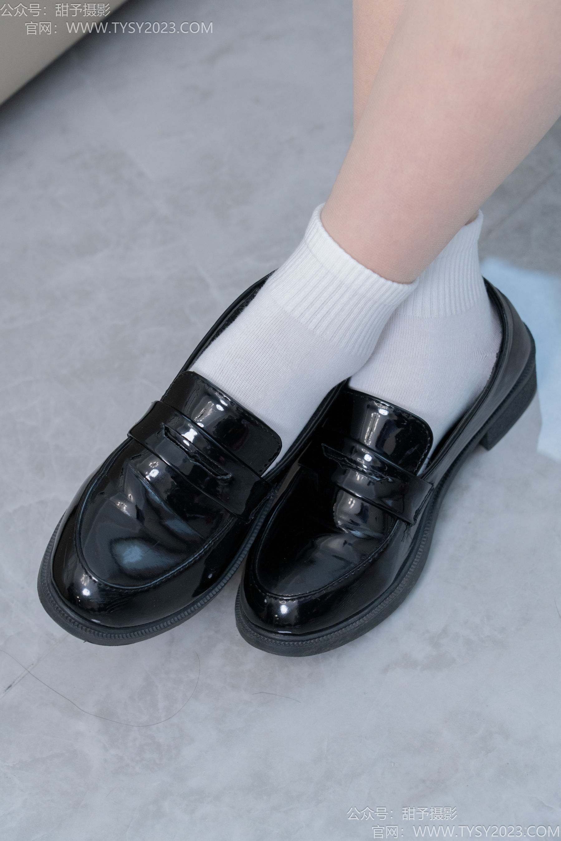甜予摄影 No.191 贝壳 - 皮鞋、白棉袜、薄肉丝/(135P)