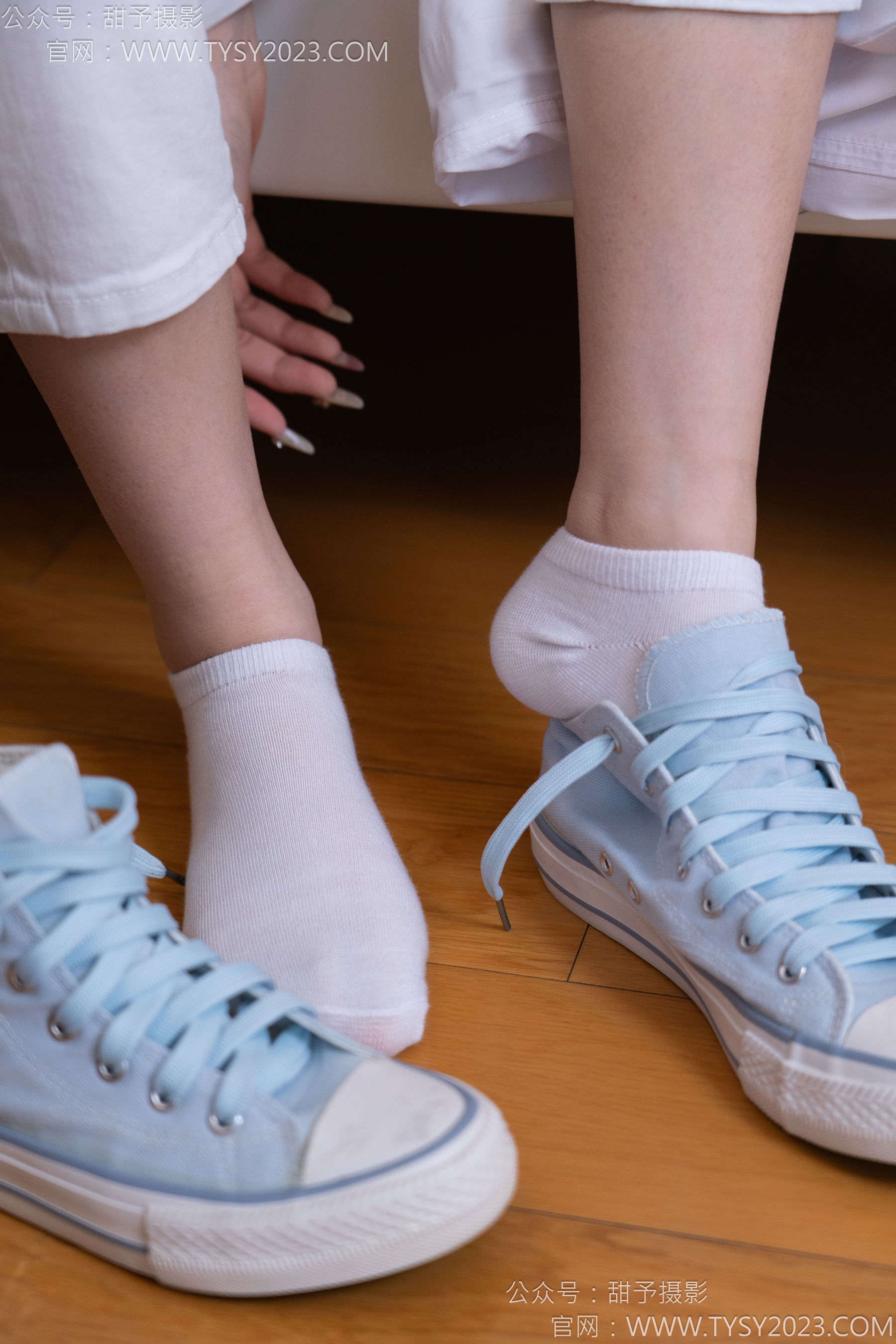 甜予摄影 No.171 璇璇 - 帆布鞋、白棉袜、抖腿剧情/(151P)