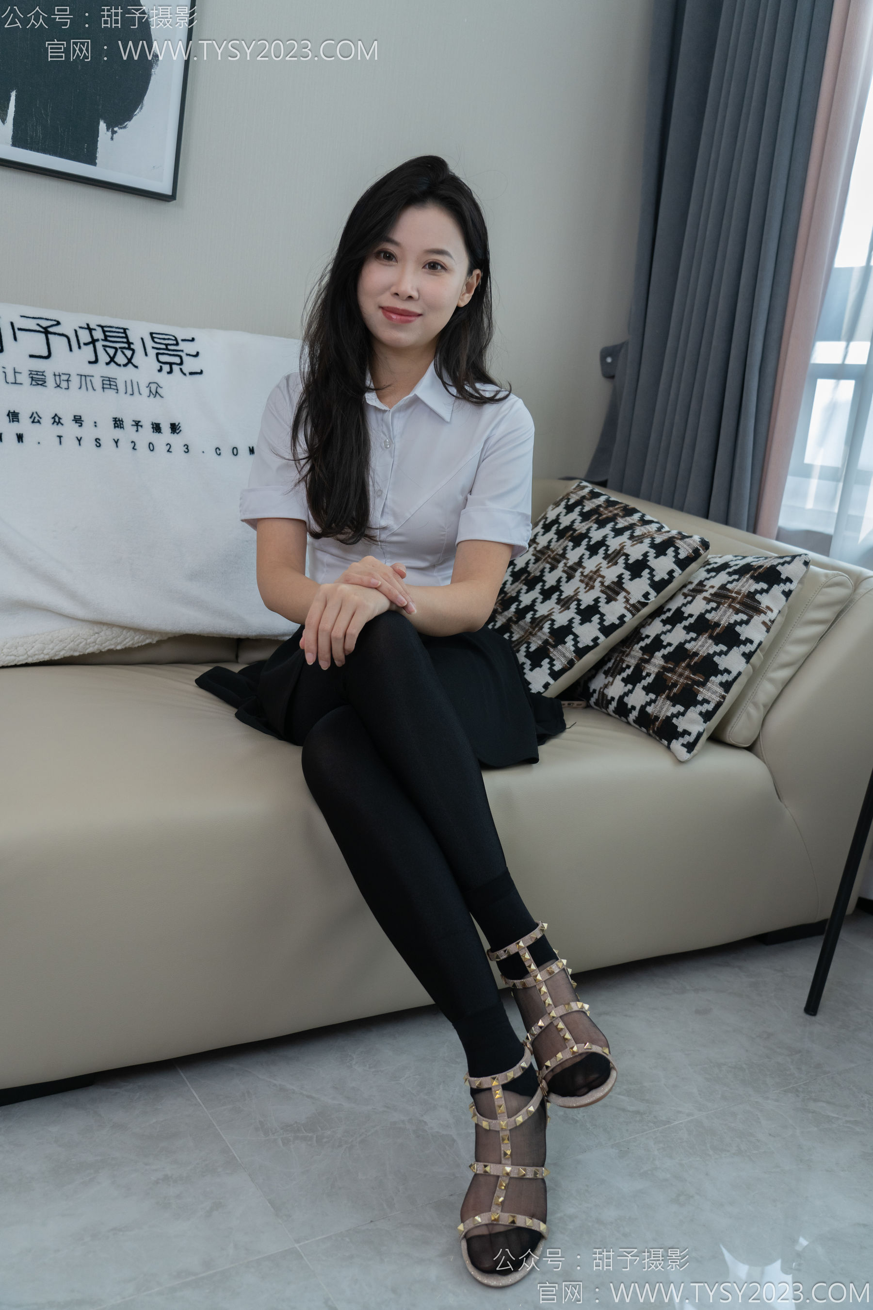 甜予摄影 No.158 梦梦 - 高跟鞋、短肉丝、短黑丝、裸足/(130P)