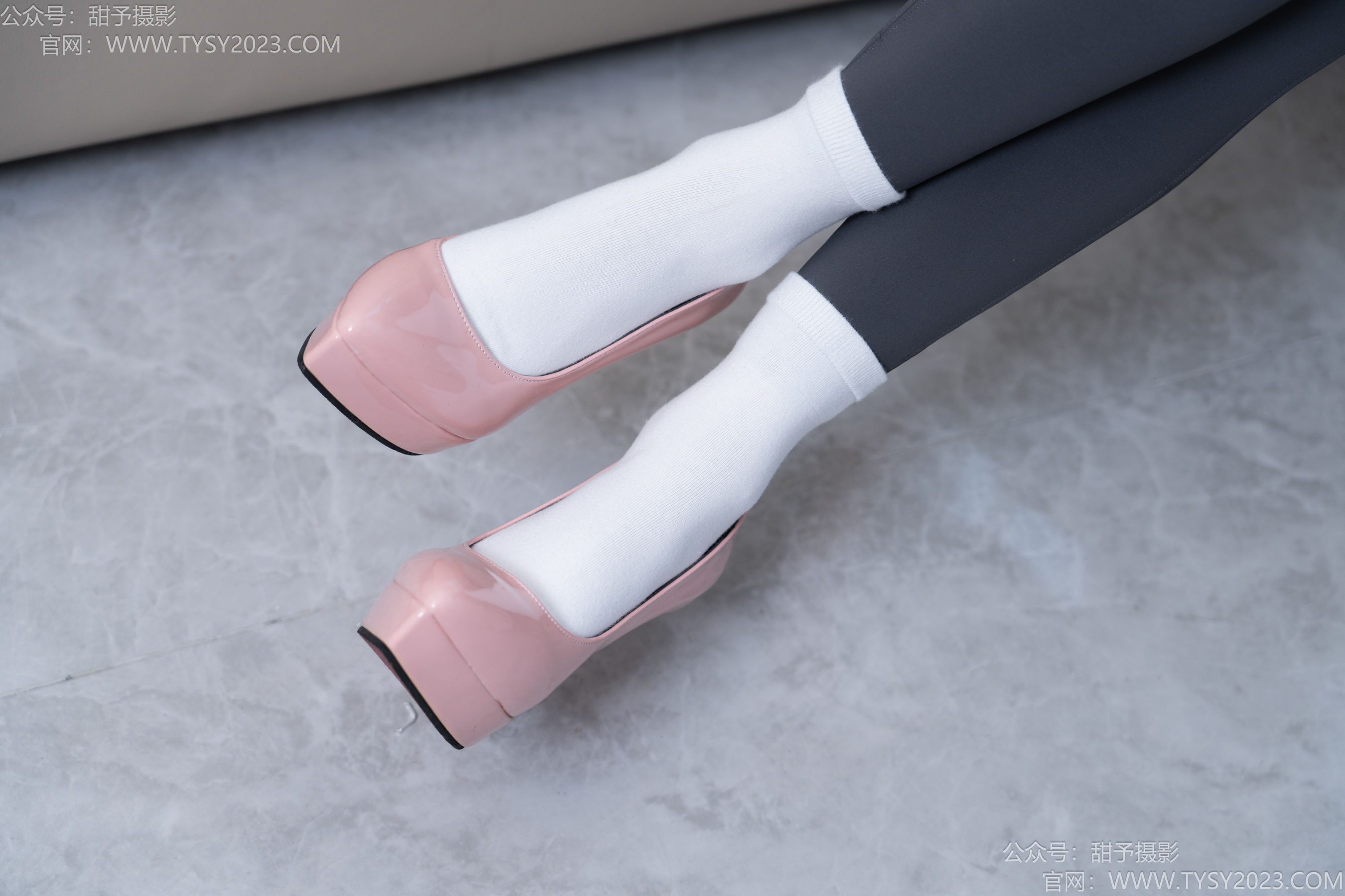 甜予摄影 No.192 澜澜 - 高跟鞋、白棉袜、裸足/(134P)